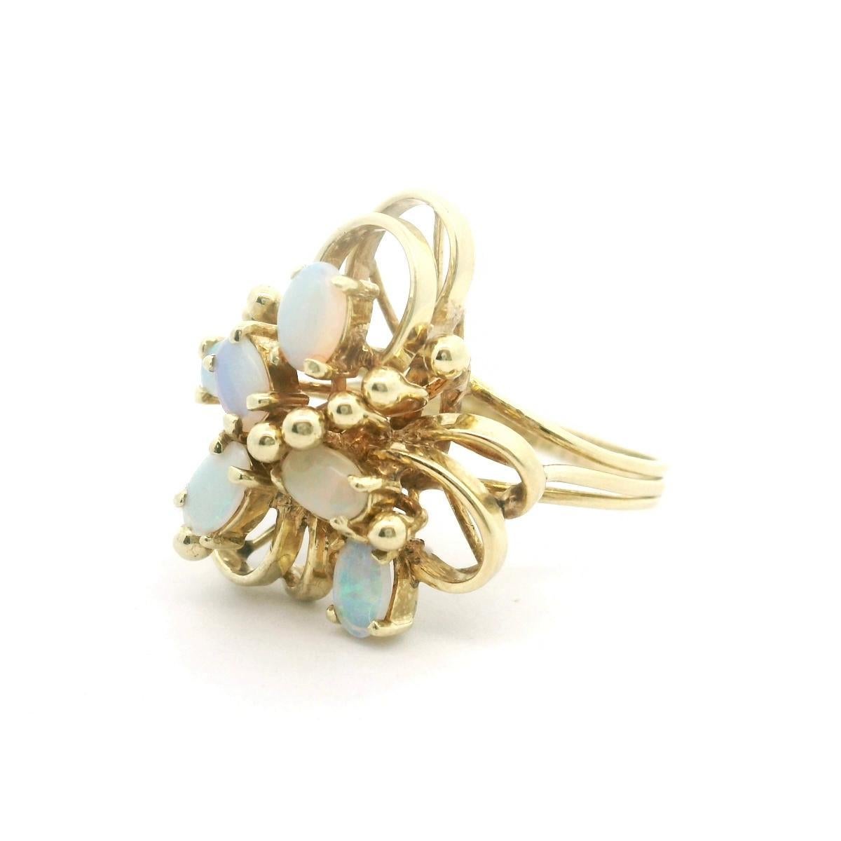 14k Gelbgold und Opal 5,5g Damen-Blumenring Größe 6,25 (Ovalschliff)