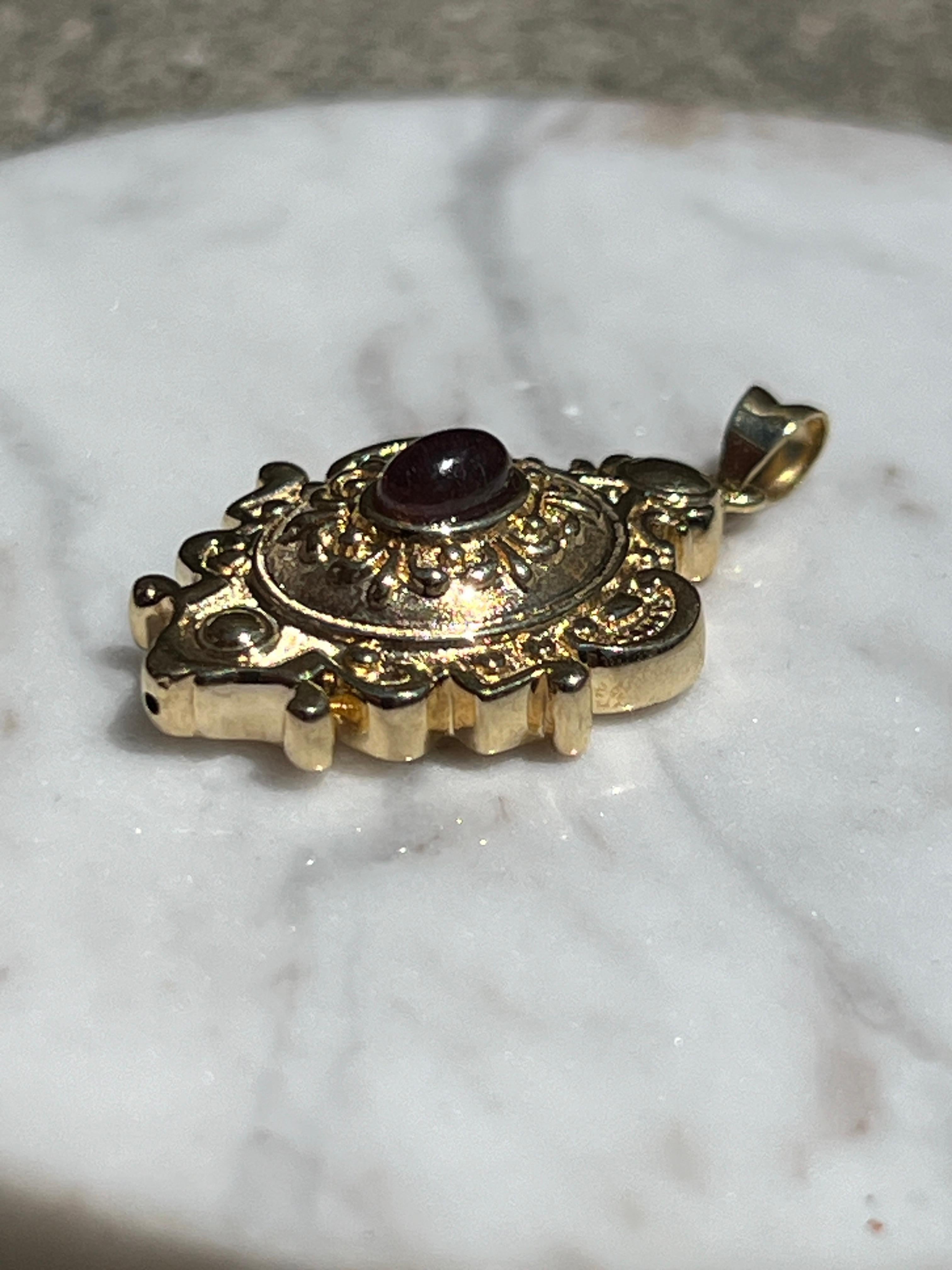 14k Gelbgold und ovaler Cabochon-Turmalin-Anhänger 4