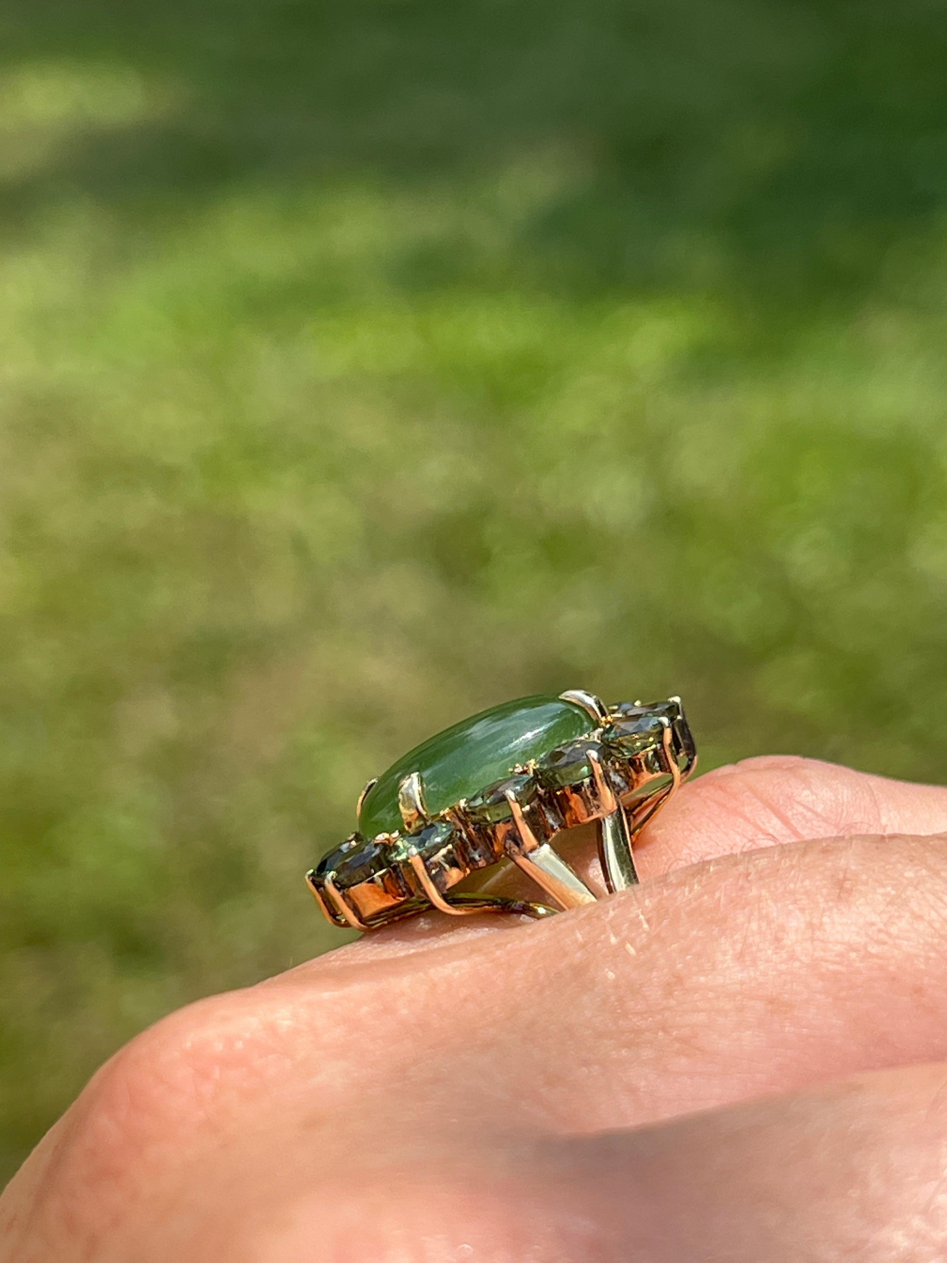 14k Yellow Gold and Oval Nephrite Jade and Green Sapphire Ring For Sale 4