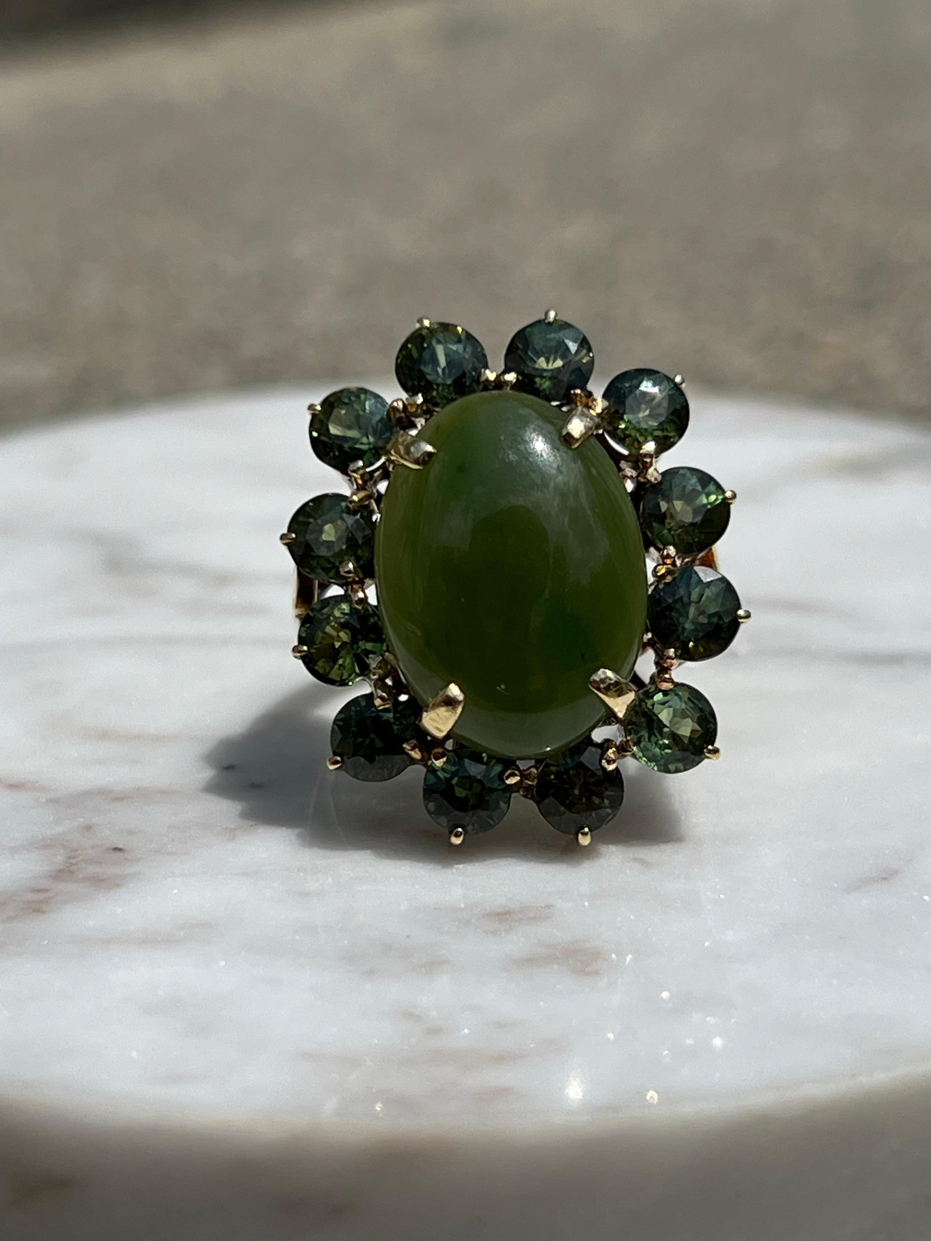 Women's or Men's 14k Yellow Gold and Oval Nephrite Jade and Green Sapphire Ring For Sale