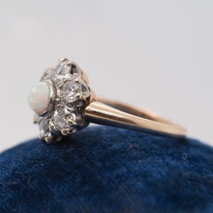 Bague édouardienne en or jaune 14 carats, platine, opale et diamant halo ancienne mine