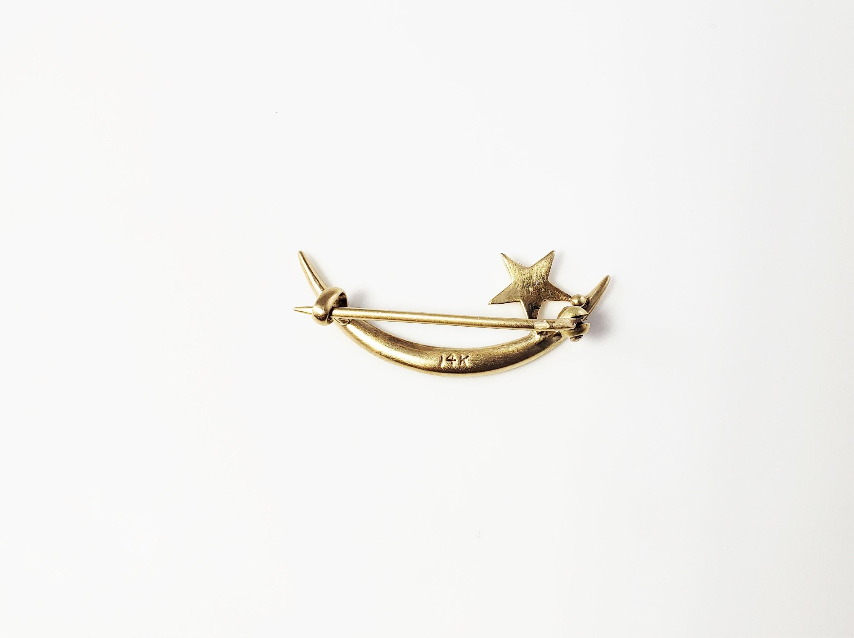 14 Karat Yellow Gold and Seed Pearl Moon and Star Brooch or Pin In Good Condition For Sale In Washington Depot, CT