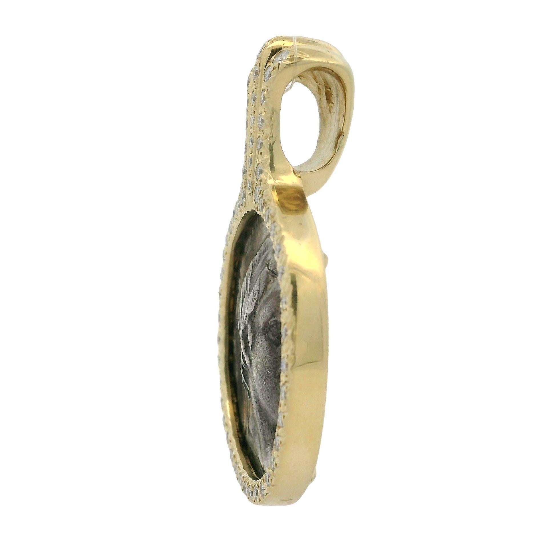 Pendentif ancienne pièce de monnaie en or jaune 14 carats et argent encadré de diamants de 0,60 ctw Bon état - En vente à Montclair, NJ