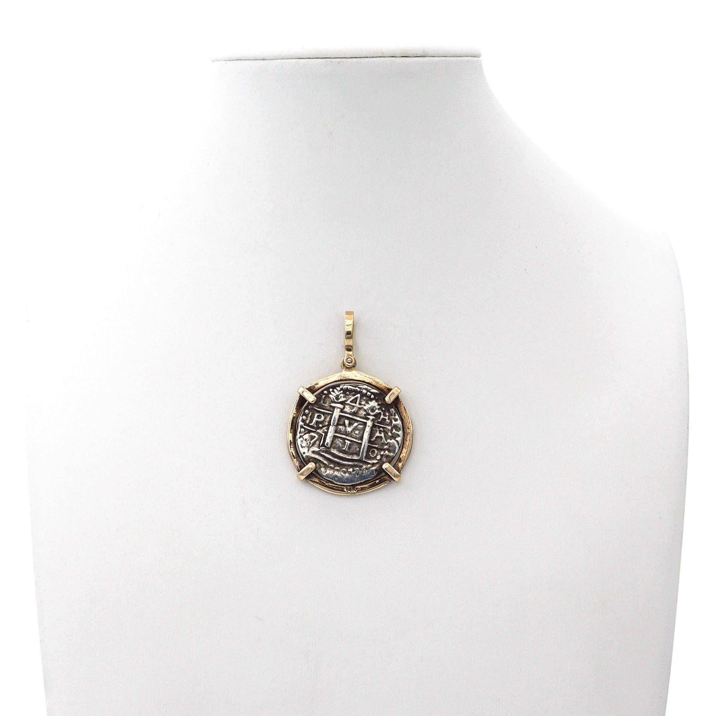 Pendentif en or jaune 14k et argent réplique de pièces de monnaie de l'épave d'Atocha Bon état - En vente à New York, NY
