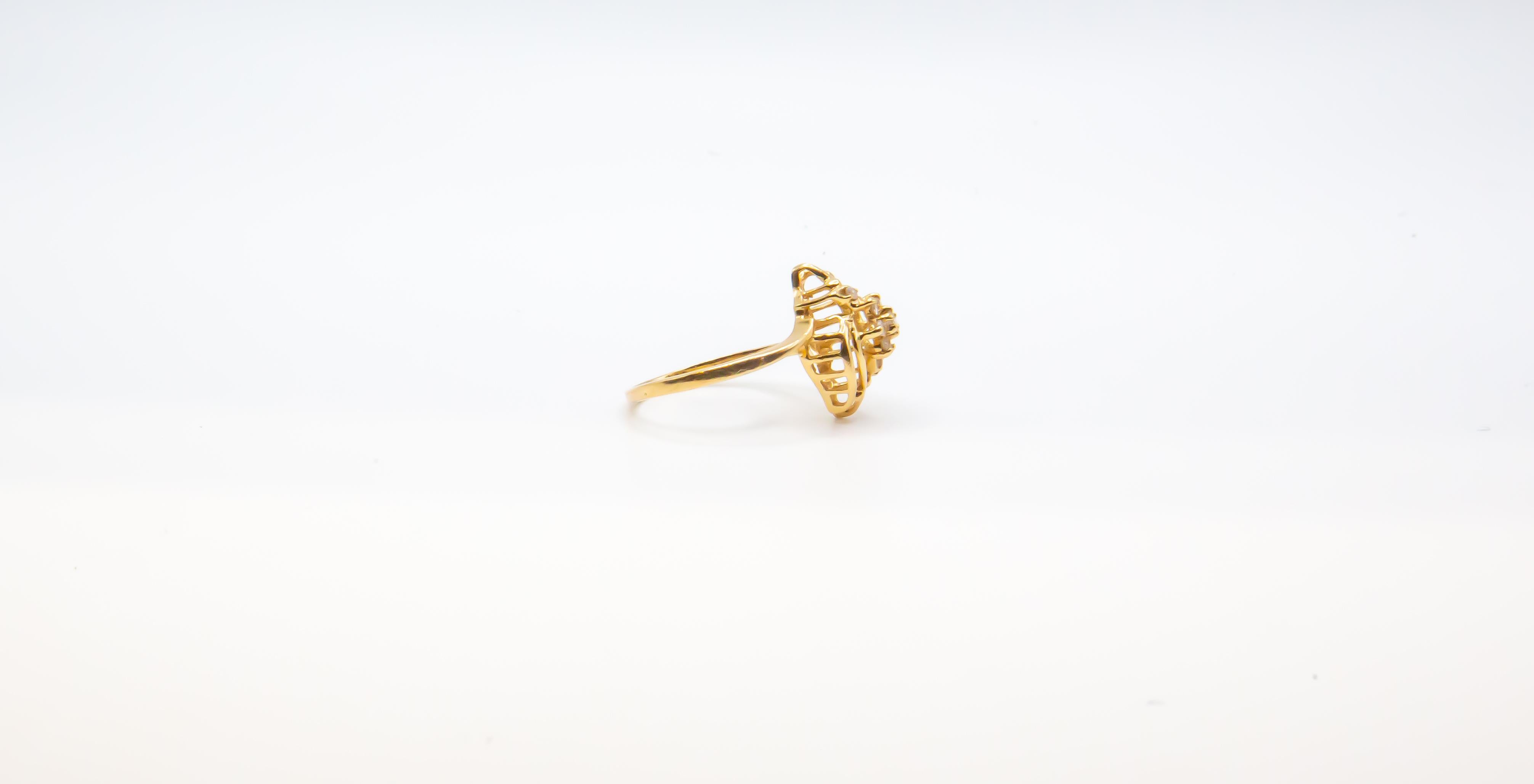 Anello antico in oro giallo 14K con diamante - Bellezza senza tempo per donne di taglia 7 in vendita 4