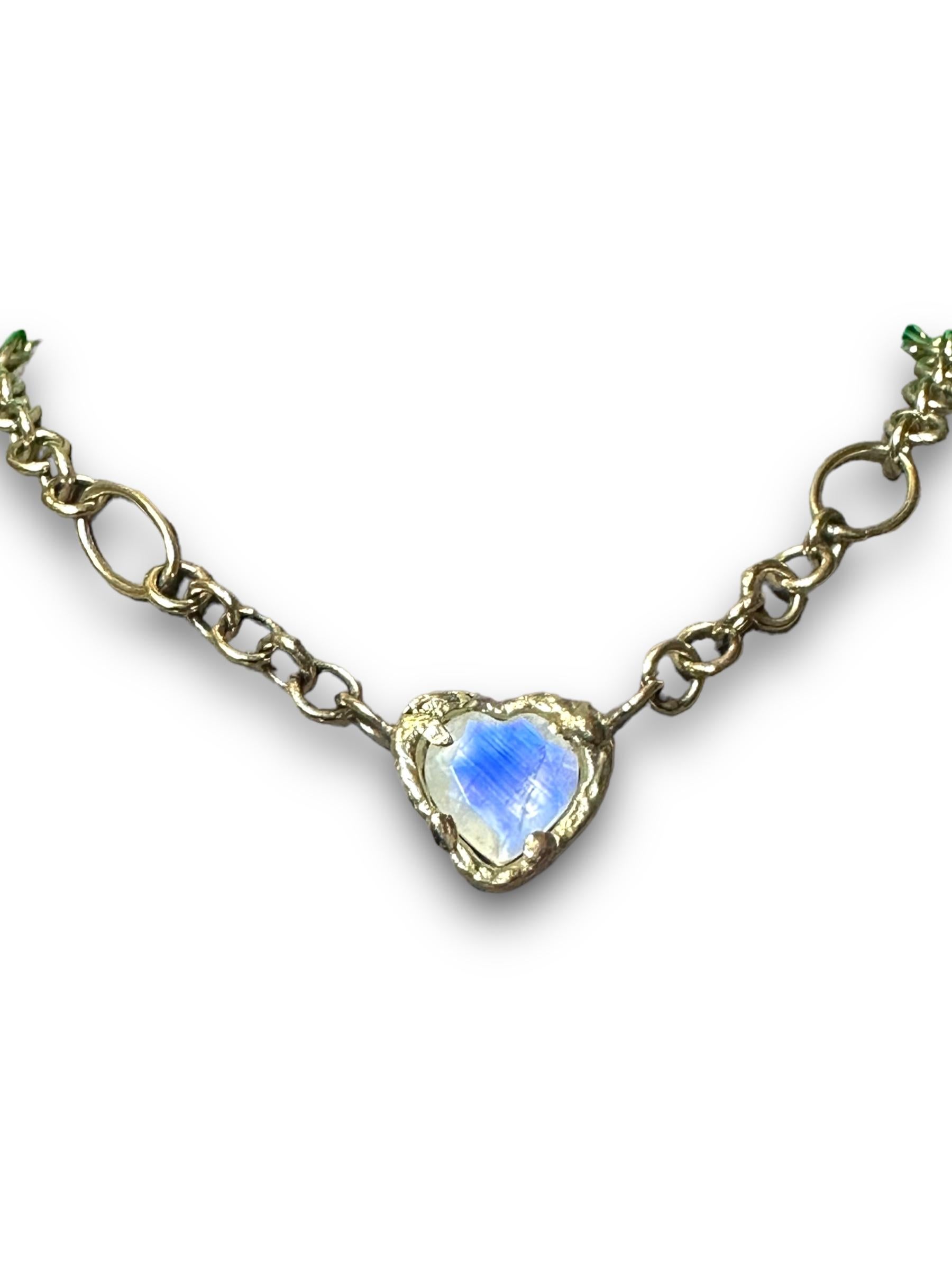 Introducing our stunning 14K yellow gold moonstone heart necklace that comes on a wonderful handmade chain - the perfect short necklace (choker style)  for any occasion! This piece exudes elegance and sophistication, making it the ideal addition to
