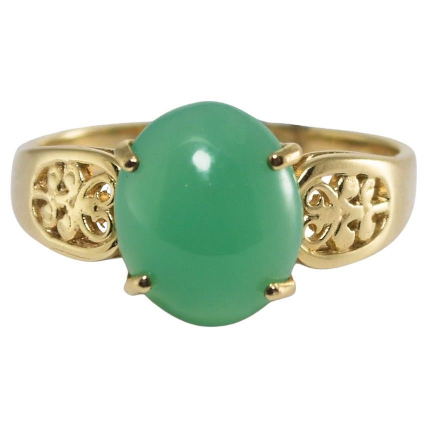 14K Yellow Gold Apple Green Chrysoprase Ring For Sale