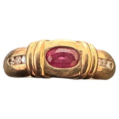 Retro 14k Yellow Gold ~ approx. 3mm x 4mm Oval Ruby with 6 side Diamonds Ring Size 6