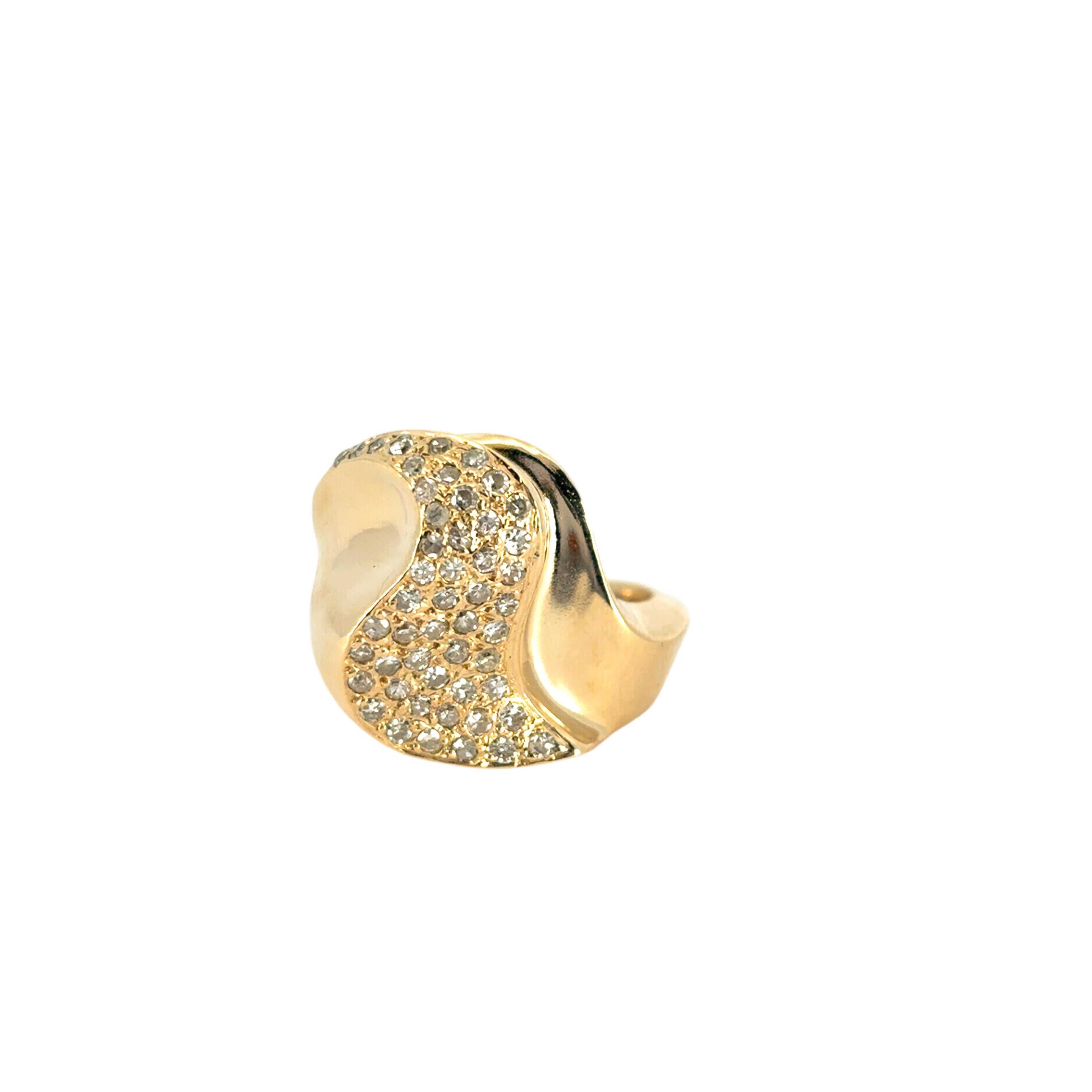 Moderne Bague à la mode en or jaune 14 carats avec diamants naturels d'environ 0,25 carat en vente