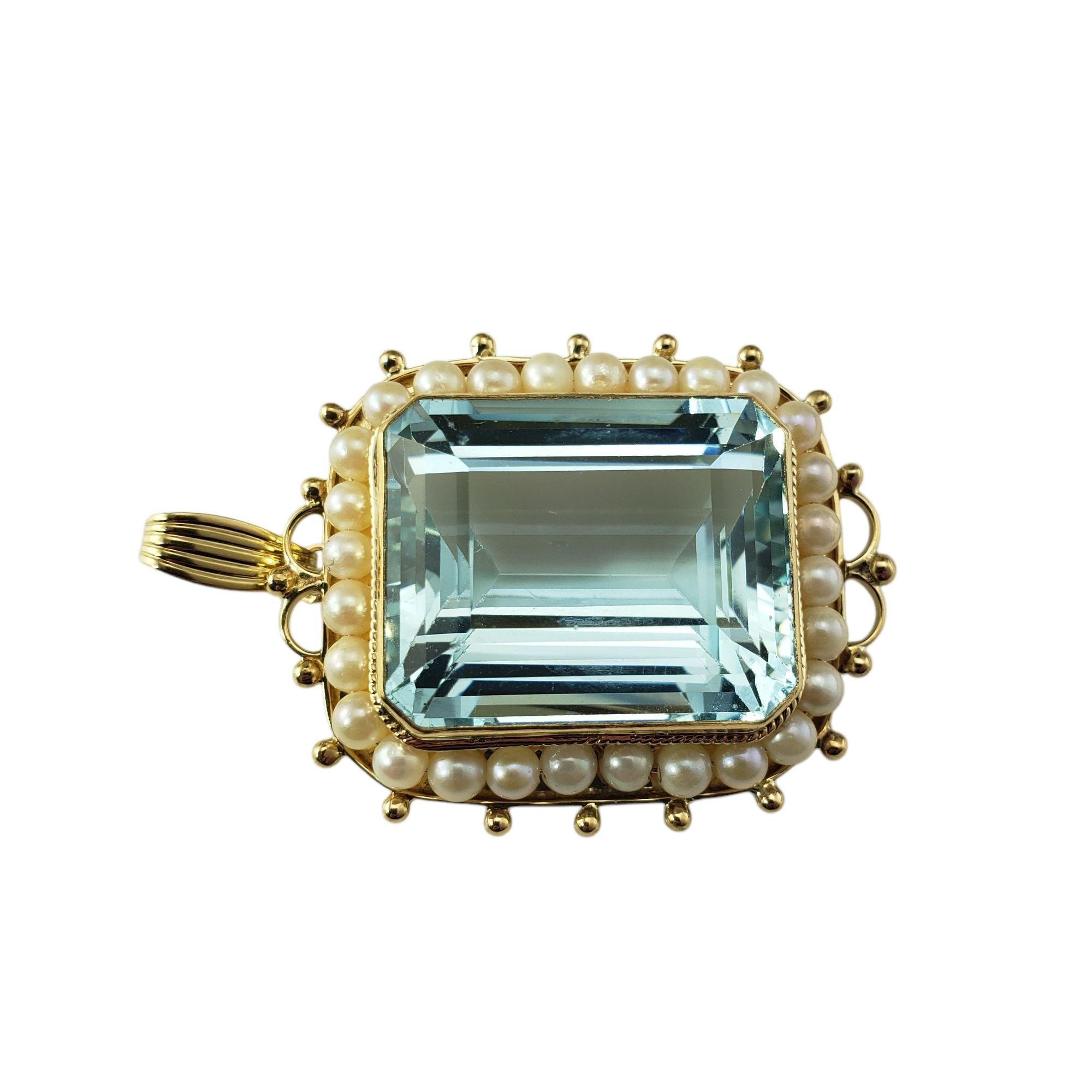 14 Karat Gelbgold Aquamarin und Zuchtperlen Brosche/Anhänger JAGi zertifiziert-

Dieses atemberaubende Schmuckstück besteht aus einem prächtigen Aquamarin im Smaragdschliff, der in elegantes 14-karätiges Gelbgold gefasst und von 28