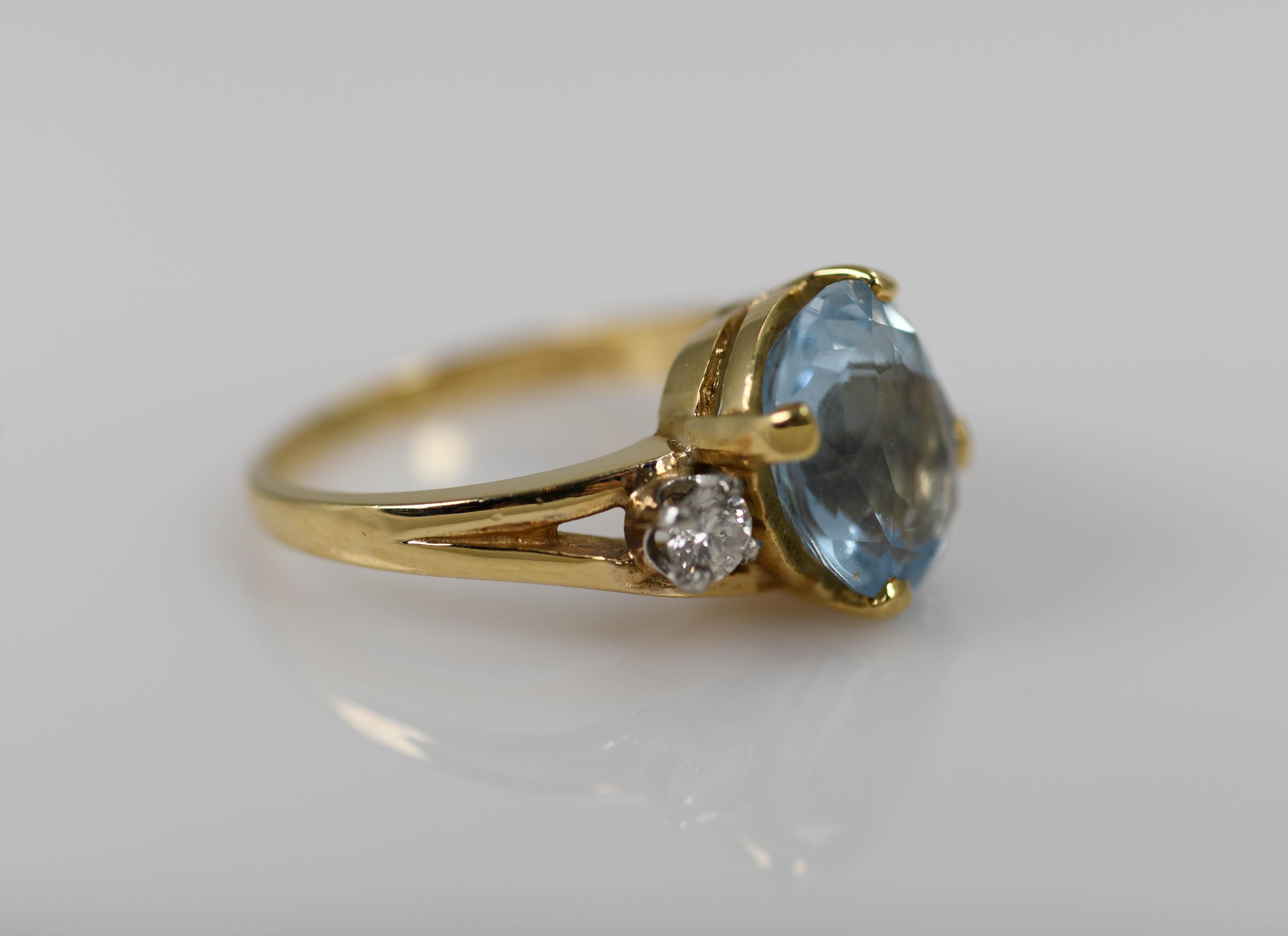 14K Yellow Gold Aquamarine & Diamond Ring 4g For Sale 2
