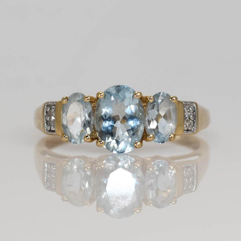 14k Yellow Gold Aquamarine Ring, 2.4gr For Sale at 1stDibs
