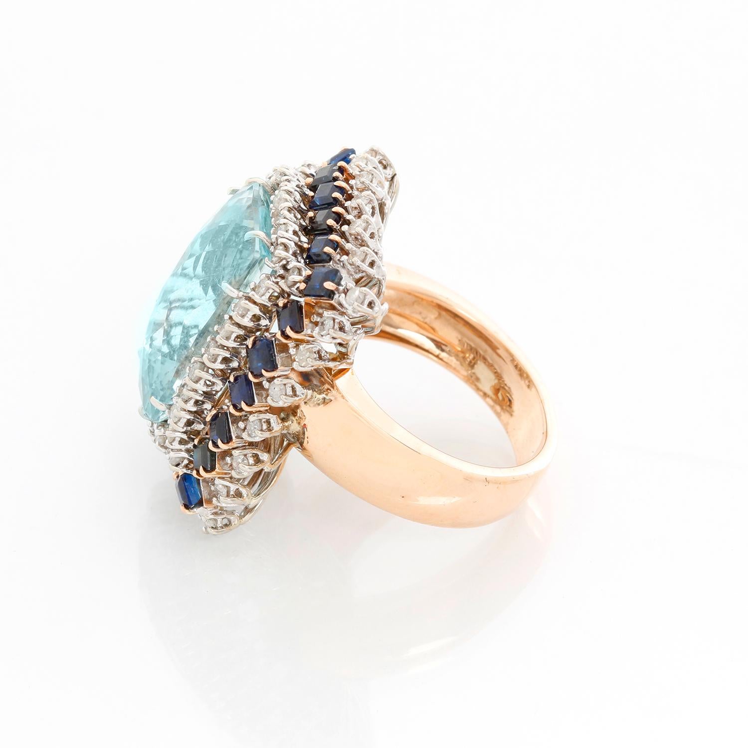 14 Karat Yellow Gold Aquamarine, Sapphire and Diamond Ring In Excellent Condition In Dallas, TX
