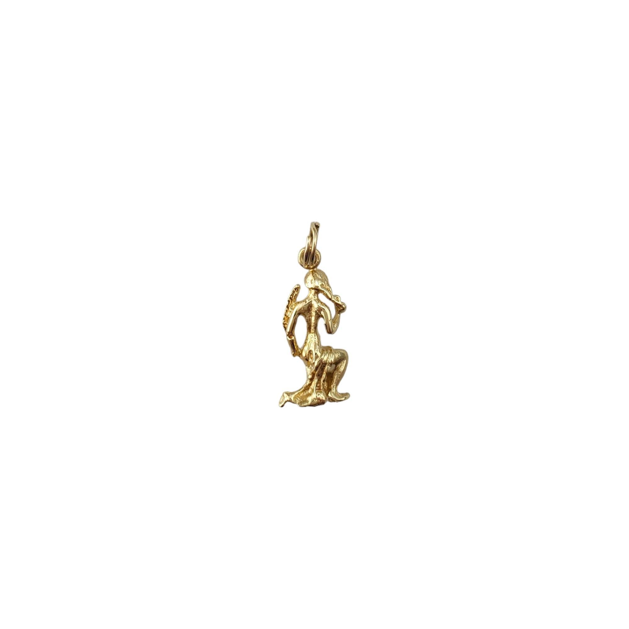 14K Yellow Gold Archer Charm

Meticulously detailed archer in 14K yellow gold.

Tested 14K.

Weight: 1.42 dwt/ 2.21 g

Length w/ Bail: 26.6 mm

Size: 21.68 mm X 10.12 mm X 4.05 mm

Very good condition, professionally polished.

Will come packaged in