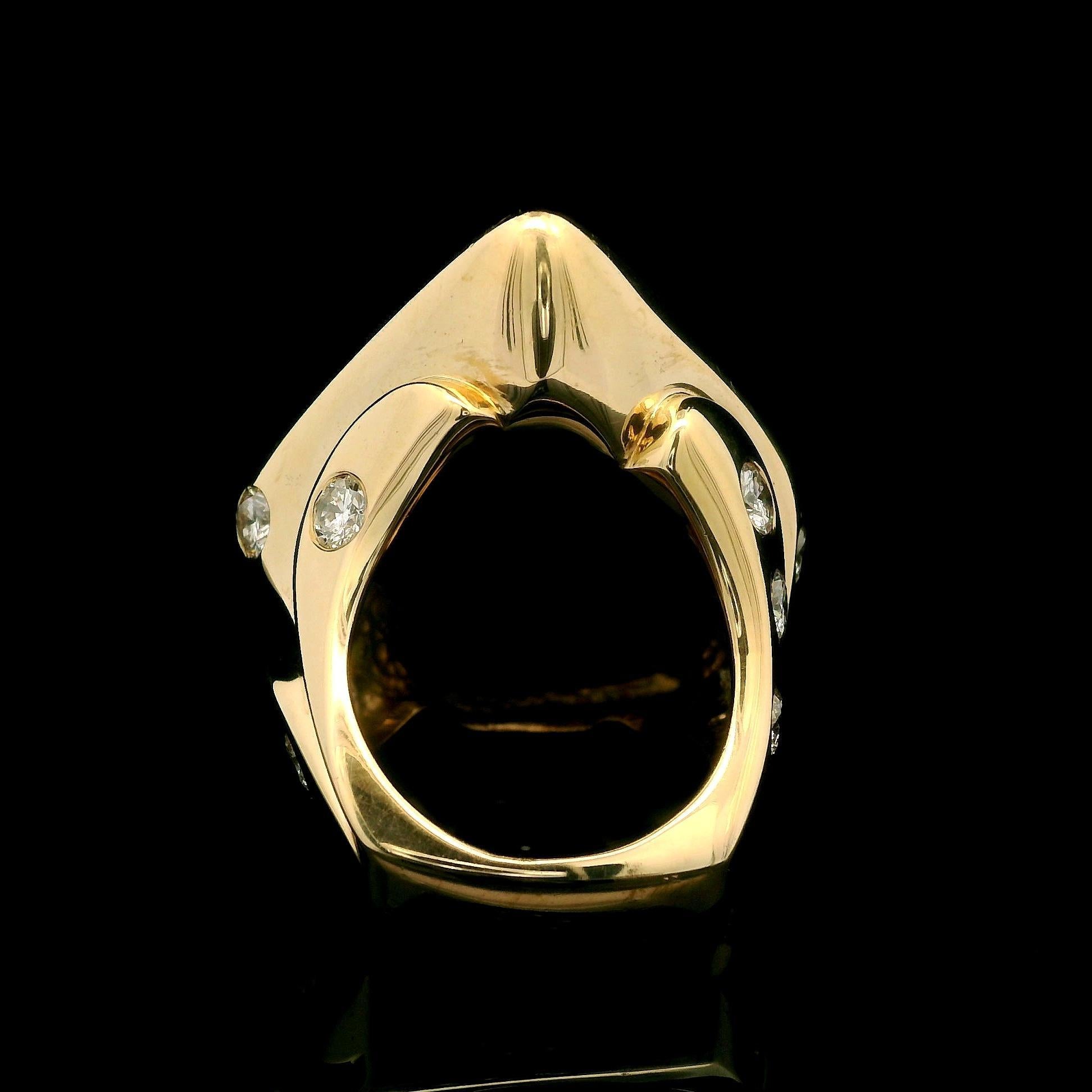 14k Gelbgold Pfeilkopf Lünette Schwarzer Opal Wurzelholz Diamant Akzente Großer Ring im Zustand „Hervorragend“ im Angebot in Montclair, NJ