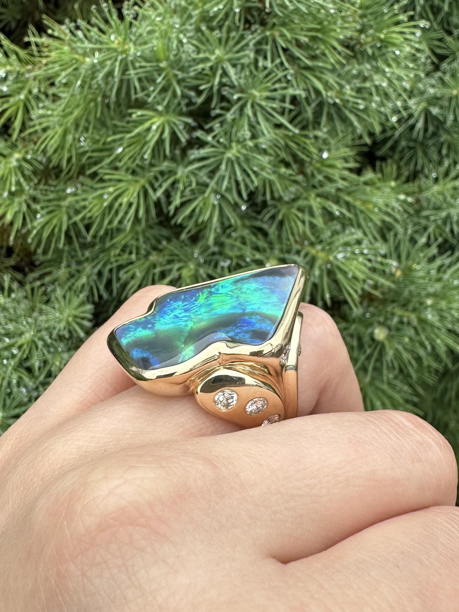 14k Gelbgold Pfeilkopf Lünette Schwarzer Opal Wurzelholz Diamant Akzente Großer Ring im Angebot 4