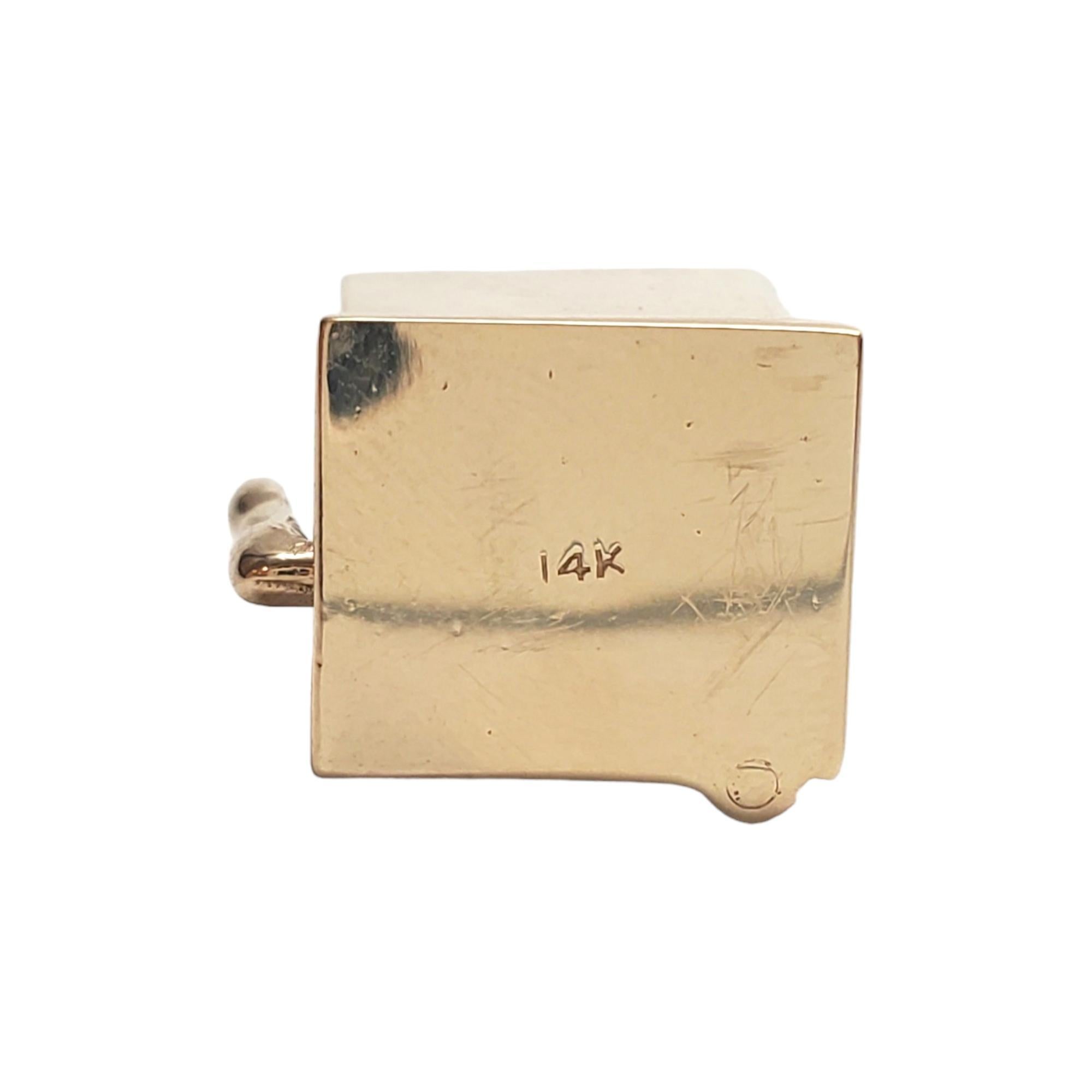 Breloque machine articulée en or jaune 14 carats n° 17607 en vente 2