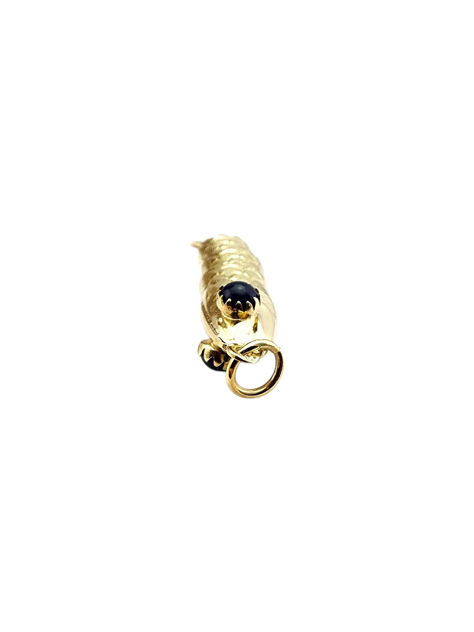 Colgante de pez articulado de oro amarillo de 14 quilates #22409 en Bueno estado para la venta en Washington Depot, CT