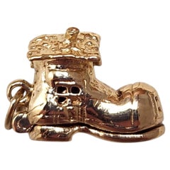 14K Yellow Gold Articulating "Little Old Lady Who Lived in a Shoe" Charm #25622