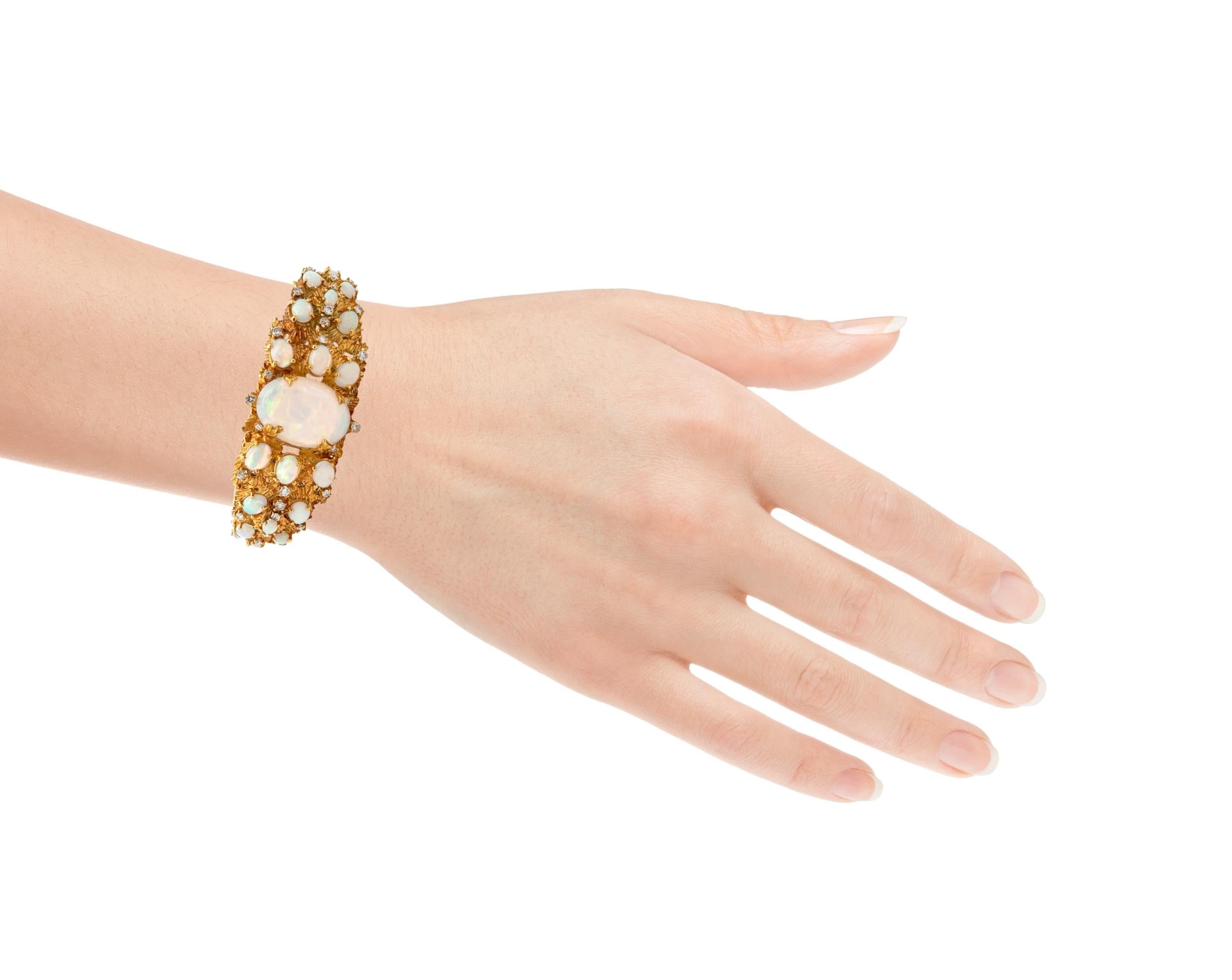 Bracelet en or jaune 14k avec opale australienne et diamant Pour femmes en vente