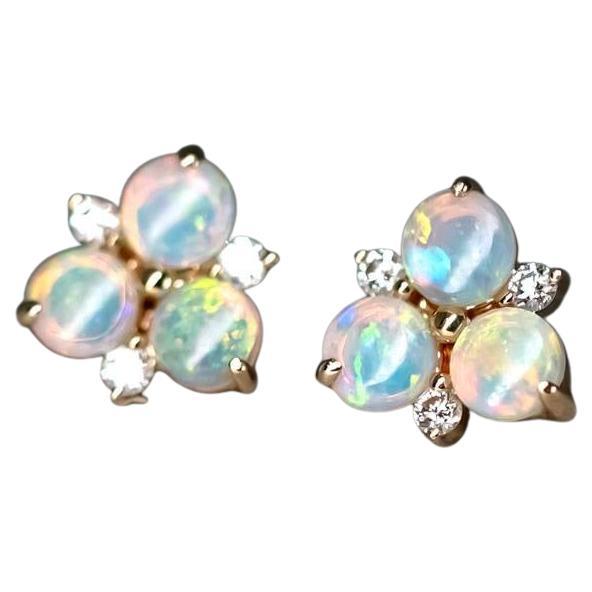 Boucles d'oreilles en or jaune 14K avec trois diamants et une opale australienne massive