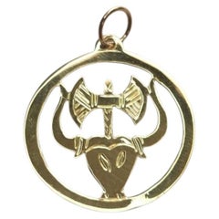 Charm en or jaune 14K avec The Axe et Taureau #25218