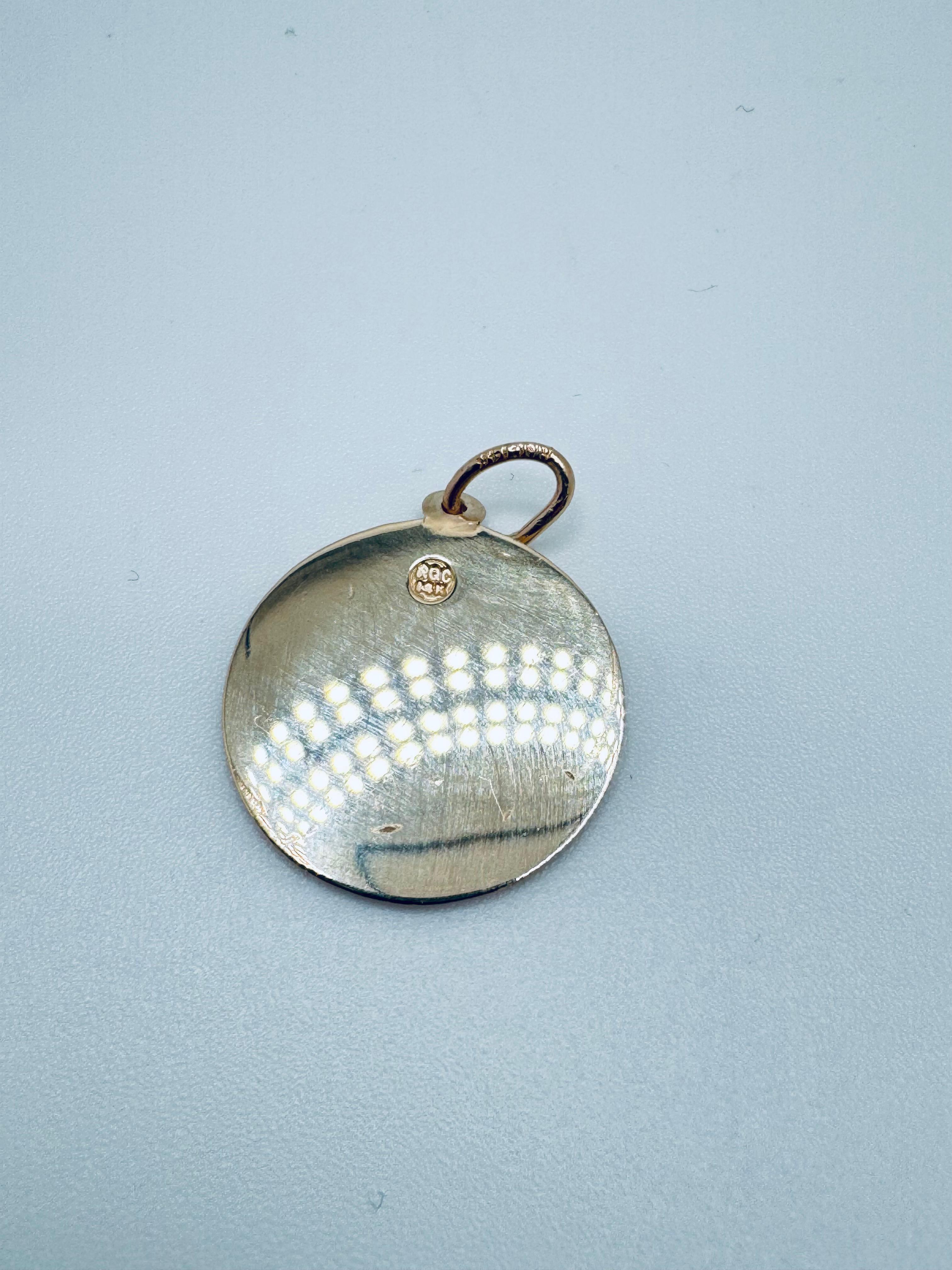 Pendentif en or jaune 14K avec breloque calendrier aztèque en vente 1