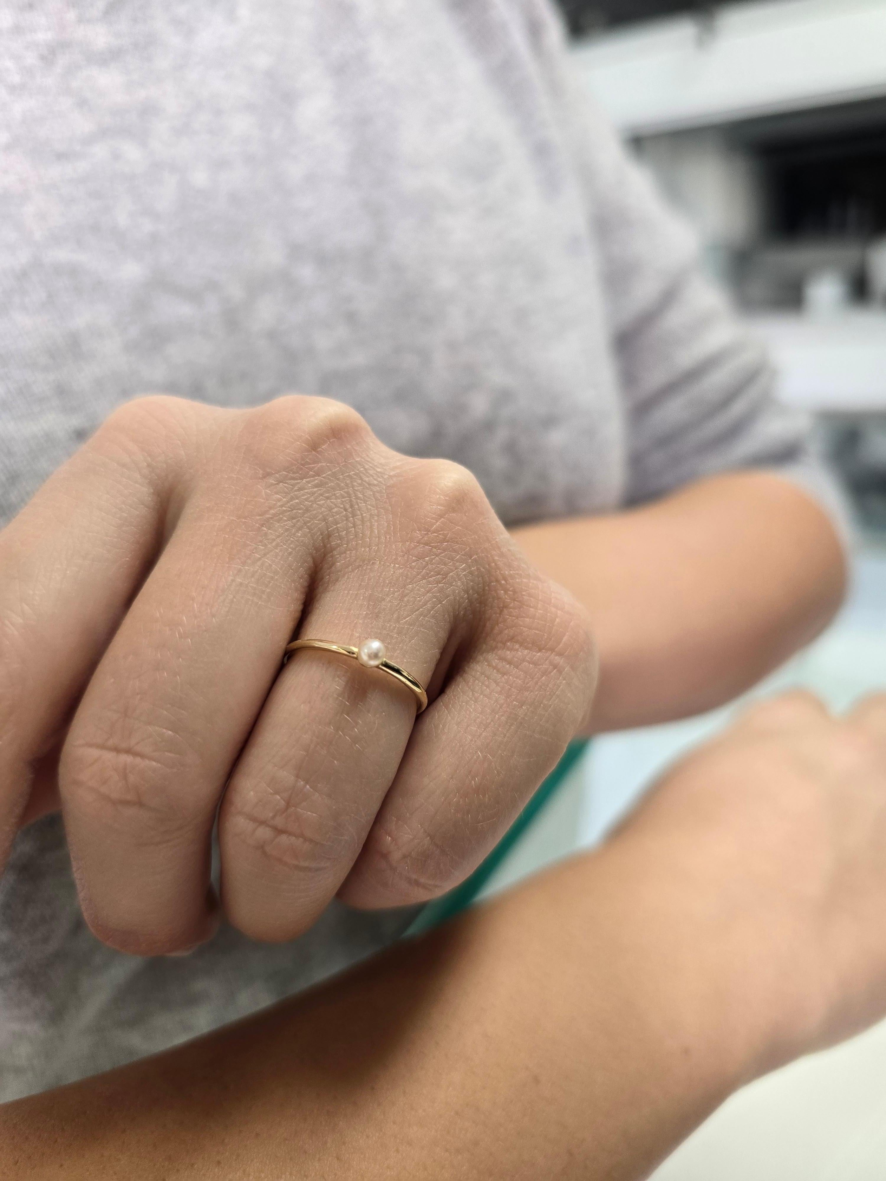 Anello con perla per bambini in oro giallo 14K in vendita 2