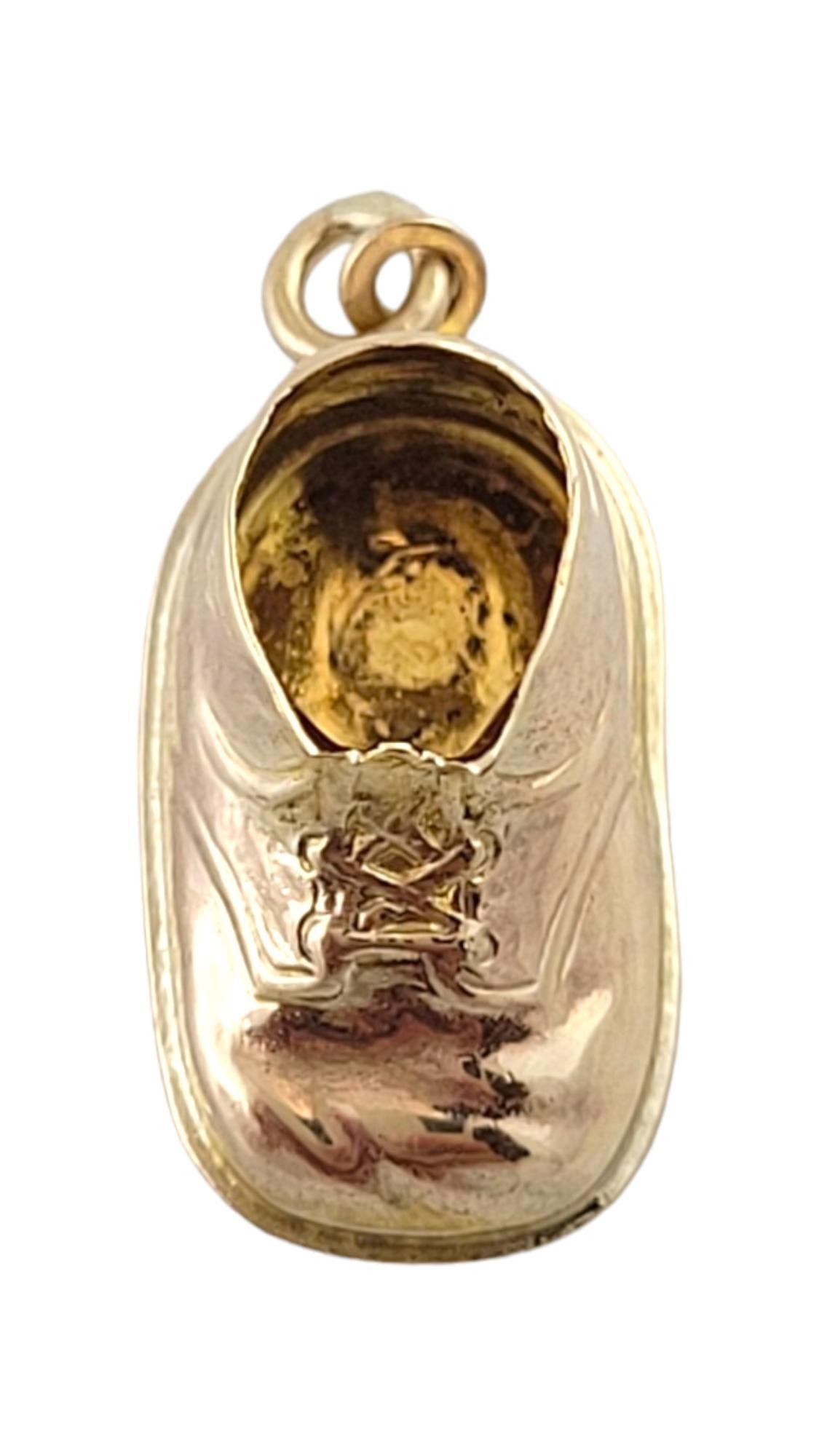 14K Yellow Gold Baby Shoe Charm #18184 In Good Condition In Washington Depot, CT
