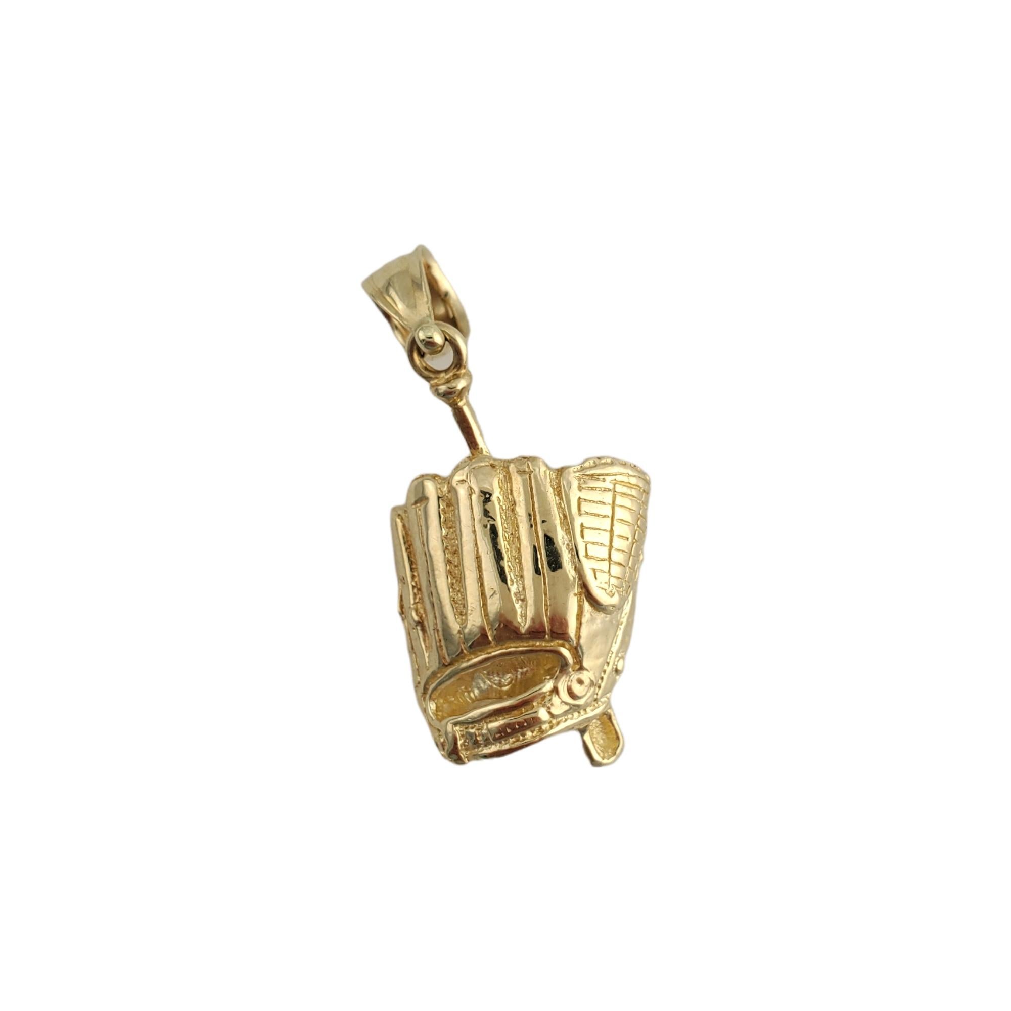 Vintage 14K Yellow Gold Ball, Bat, and Baseball Glove Charm

This lovely 3D piece features a meticulously detailed baseball, bat, and glove in 14K yellow gold.

Size: 25 mm X 13 mm

Weight: 5.2 g X 3.3 dwt

Hallmark: 14K

Very good condition,