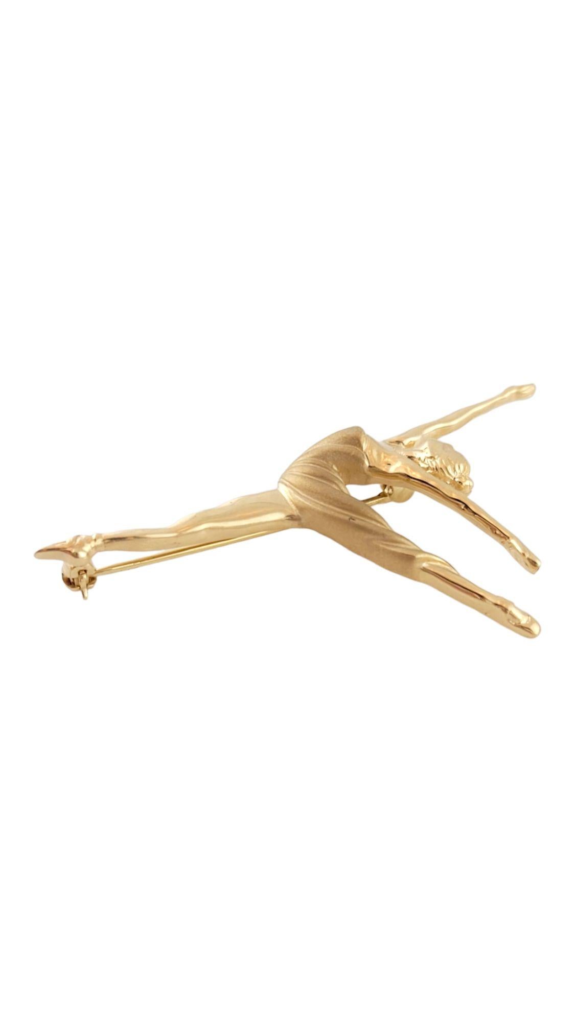 14K Yellow Gold Ballerina Dancer Pin #14627 In Good Condition For Sale In Washington Depot, CT