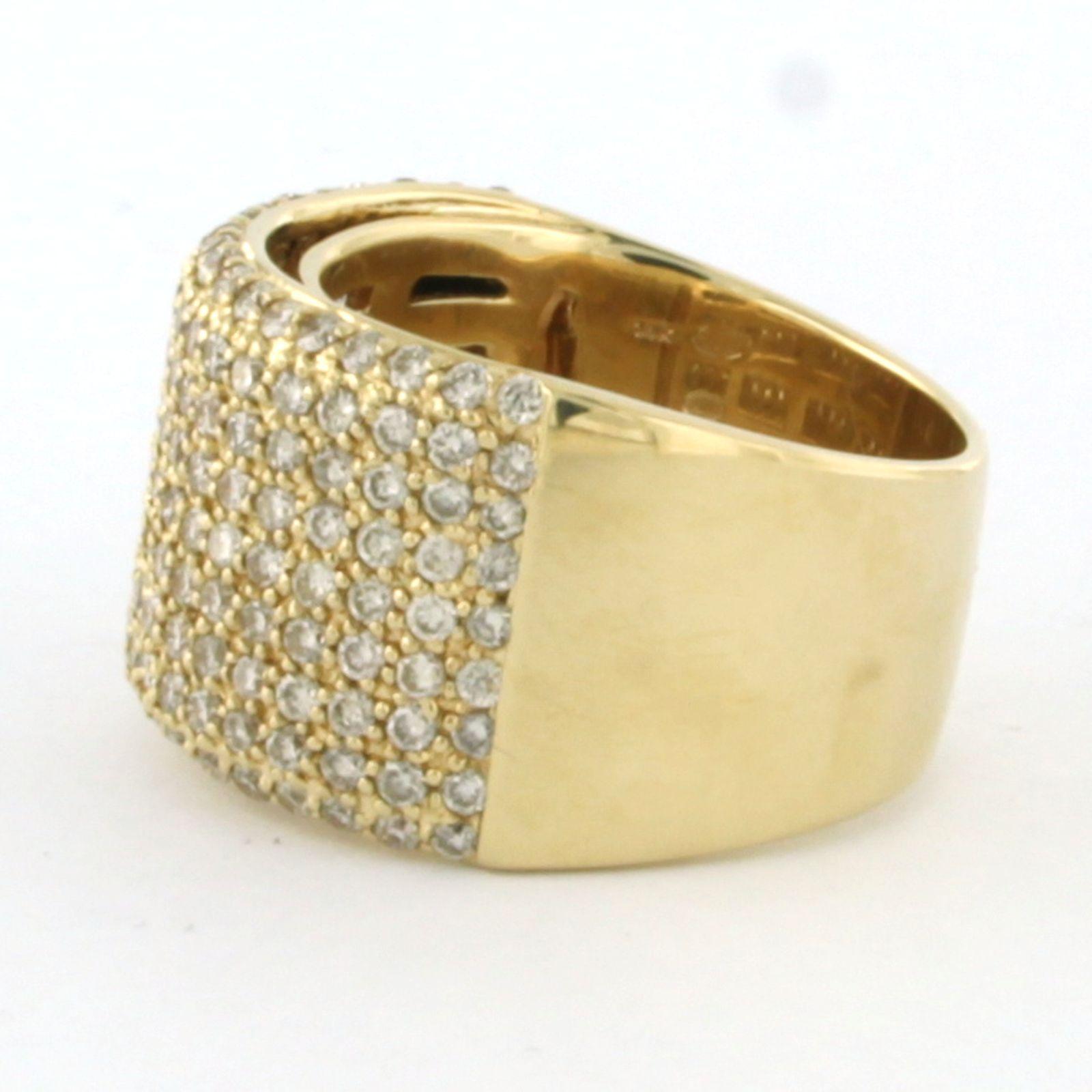 14k yellow gold band ring set with brilliant cut diamonds up to . 2.00ct For Sale 2