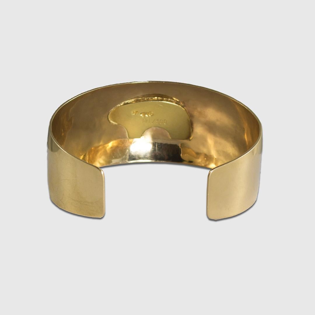 Armreif aus 14 Karat Gelbgold mit 18 Karat Diamanten und Bär 1,00 Karat im Zustand „Hervorragend“ in Laguna Beach, CA
