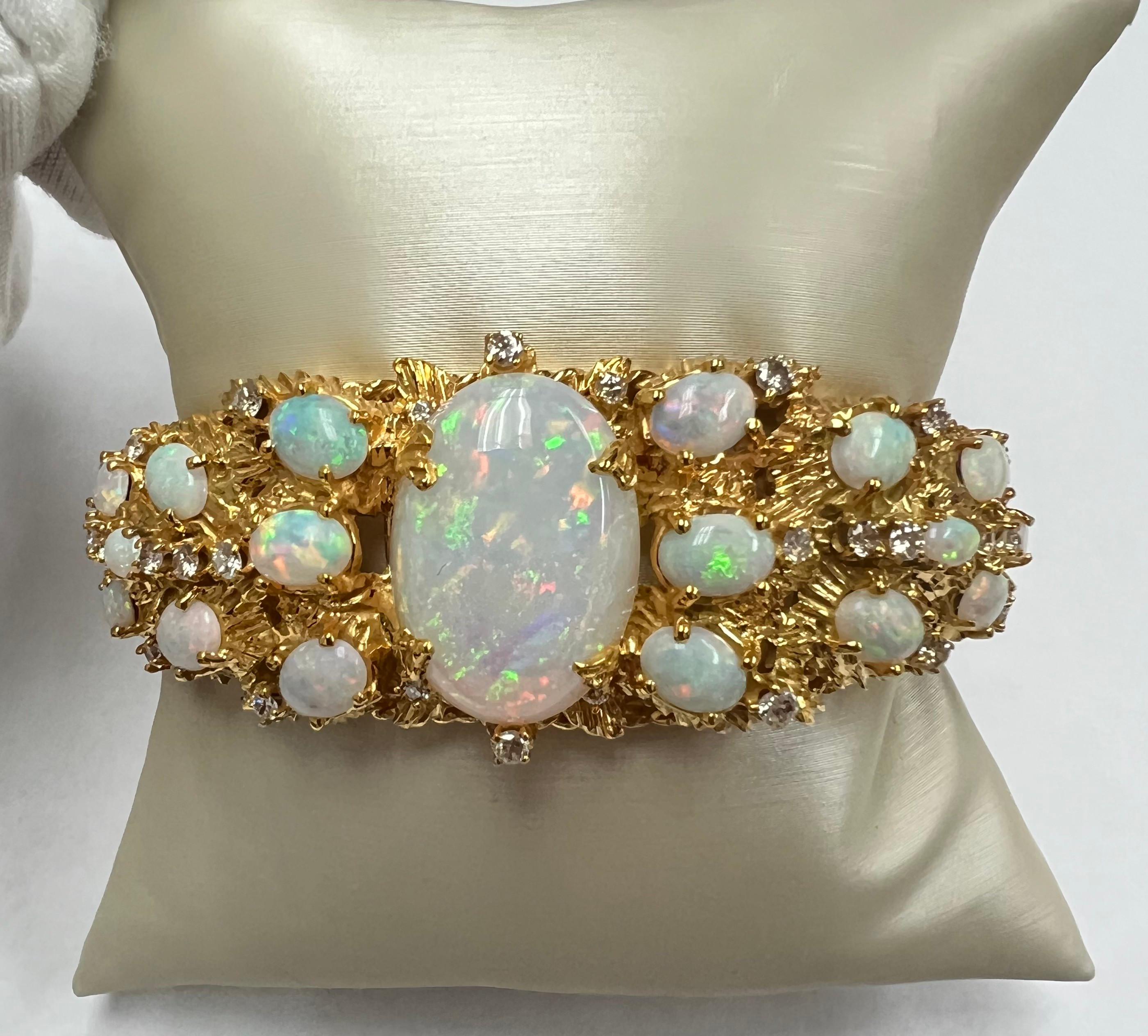 14 Karat Gelbgold Armreif mit Opalen 17,50 & runden Diamanten 1,40 Damen