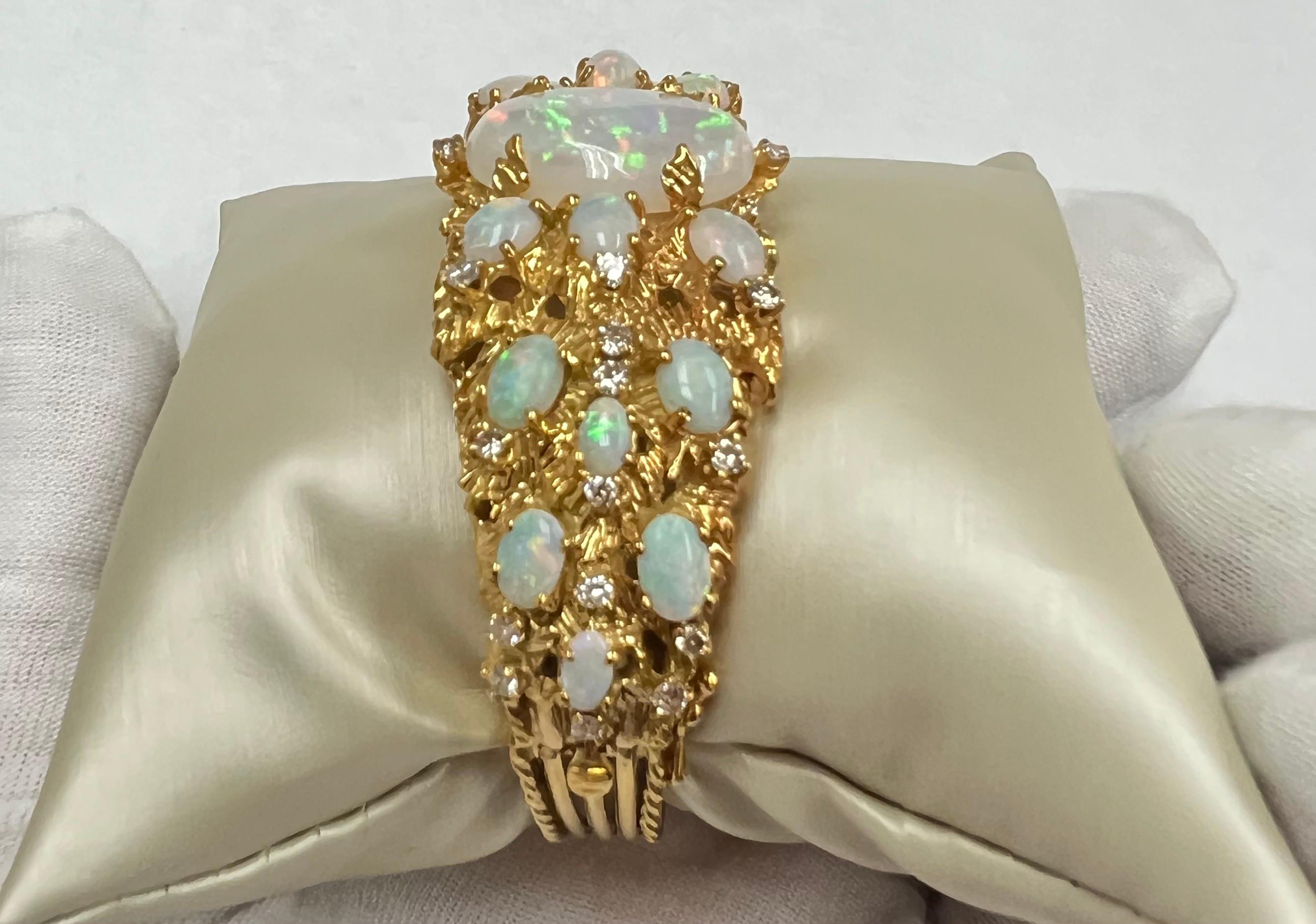 14 Karat Gelbgold Armreif mit Opalen 17,50 & runden Diamanten 1,40 1