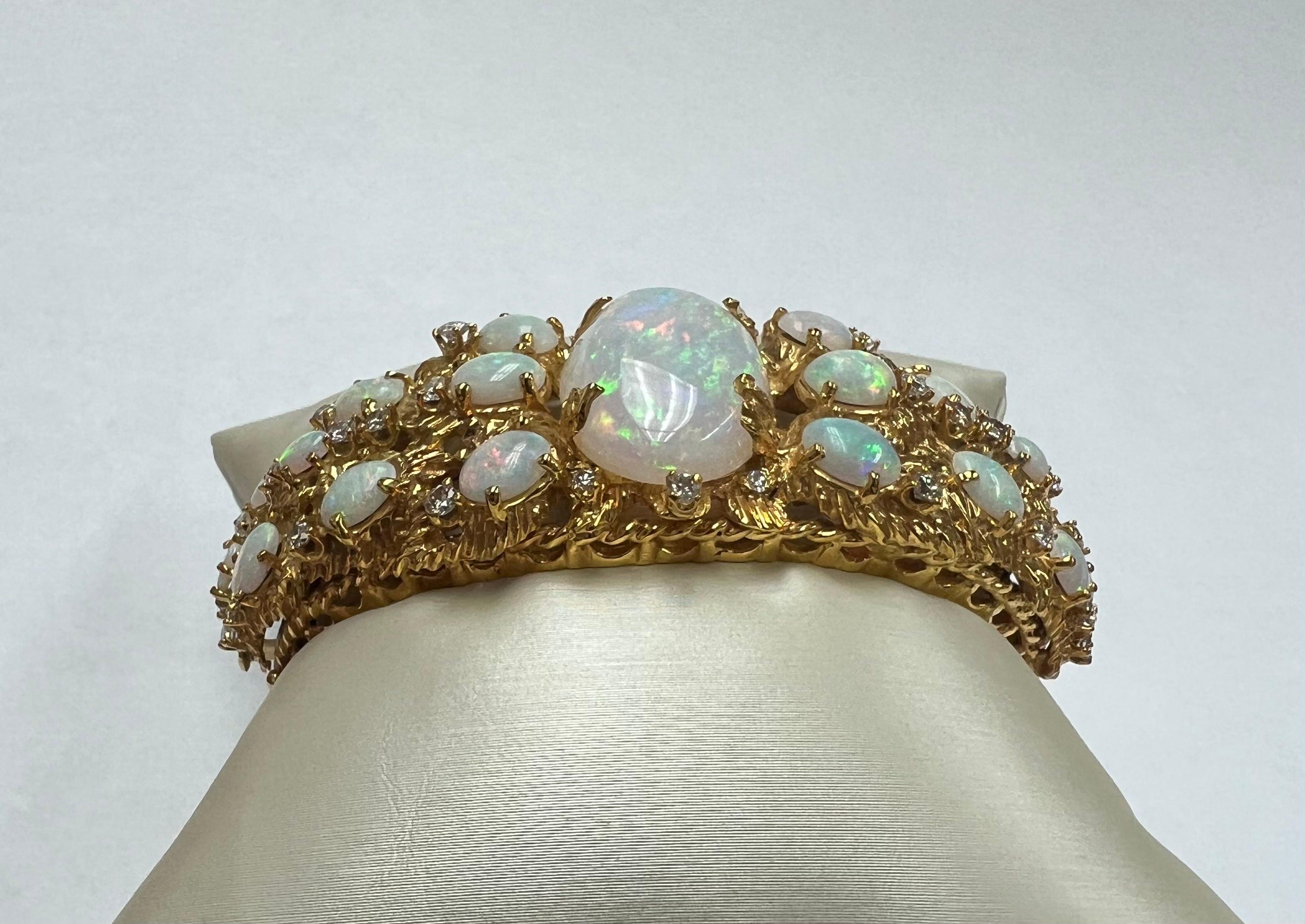 14 Karat Gelbgold Armreif mit Opalen 17,50 & runden Diamanten 1,40 2
