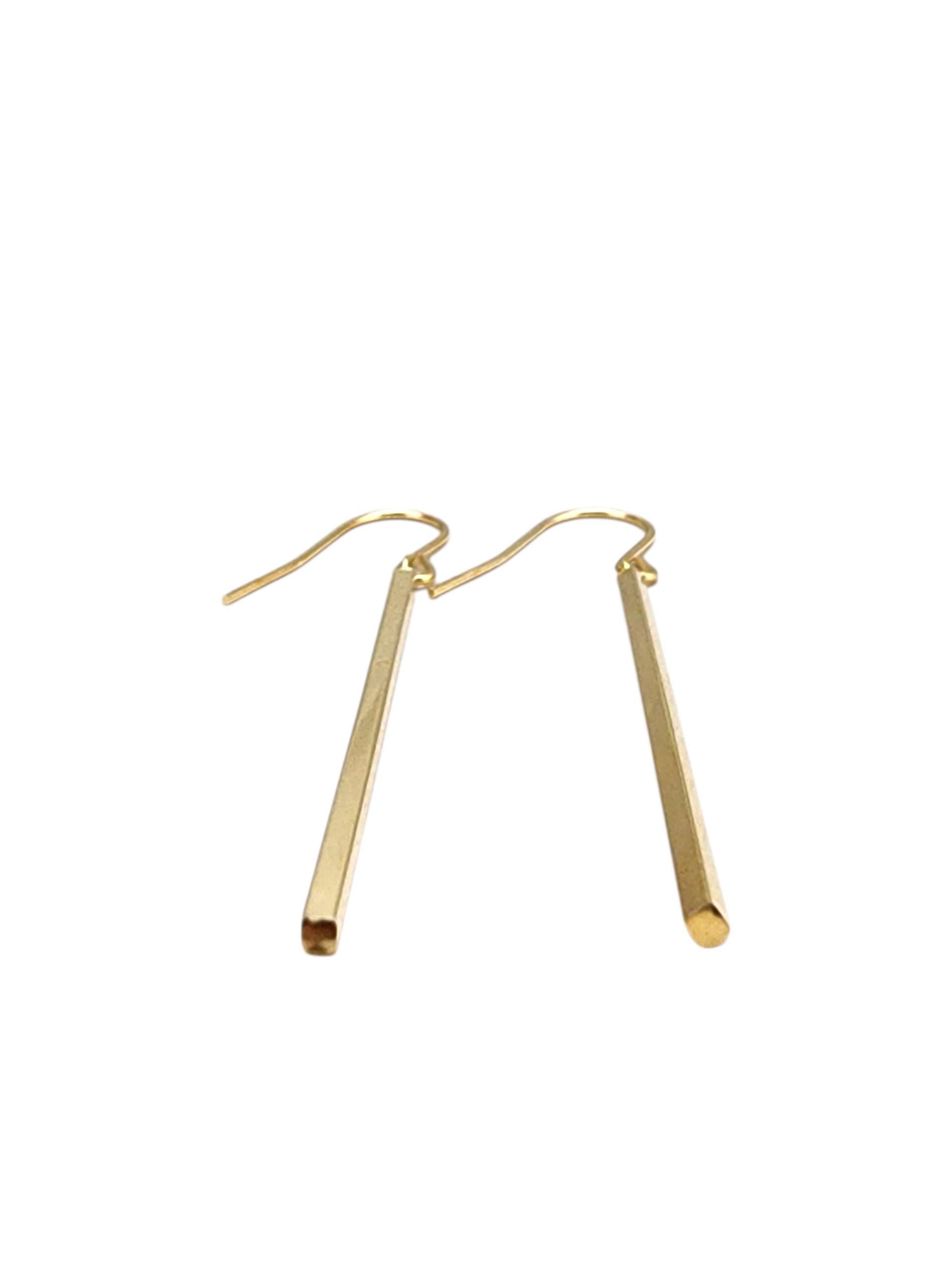 14K Yellow Gold Bar Dangle Earrings #22715 In Good Condition For Sale In Washington Depot, CT