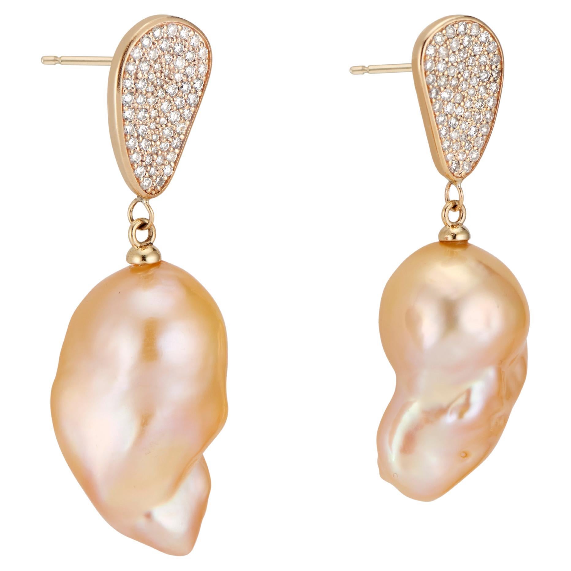 Tropfenohrringe aus 18 Karat Gelbgold mit Barockperlen und Diamanten