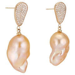 Pendientes de gota de oro amarillo de 14 quilates con perlas barrocas y diamantes