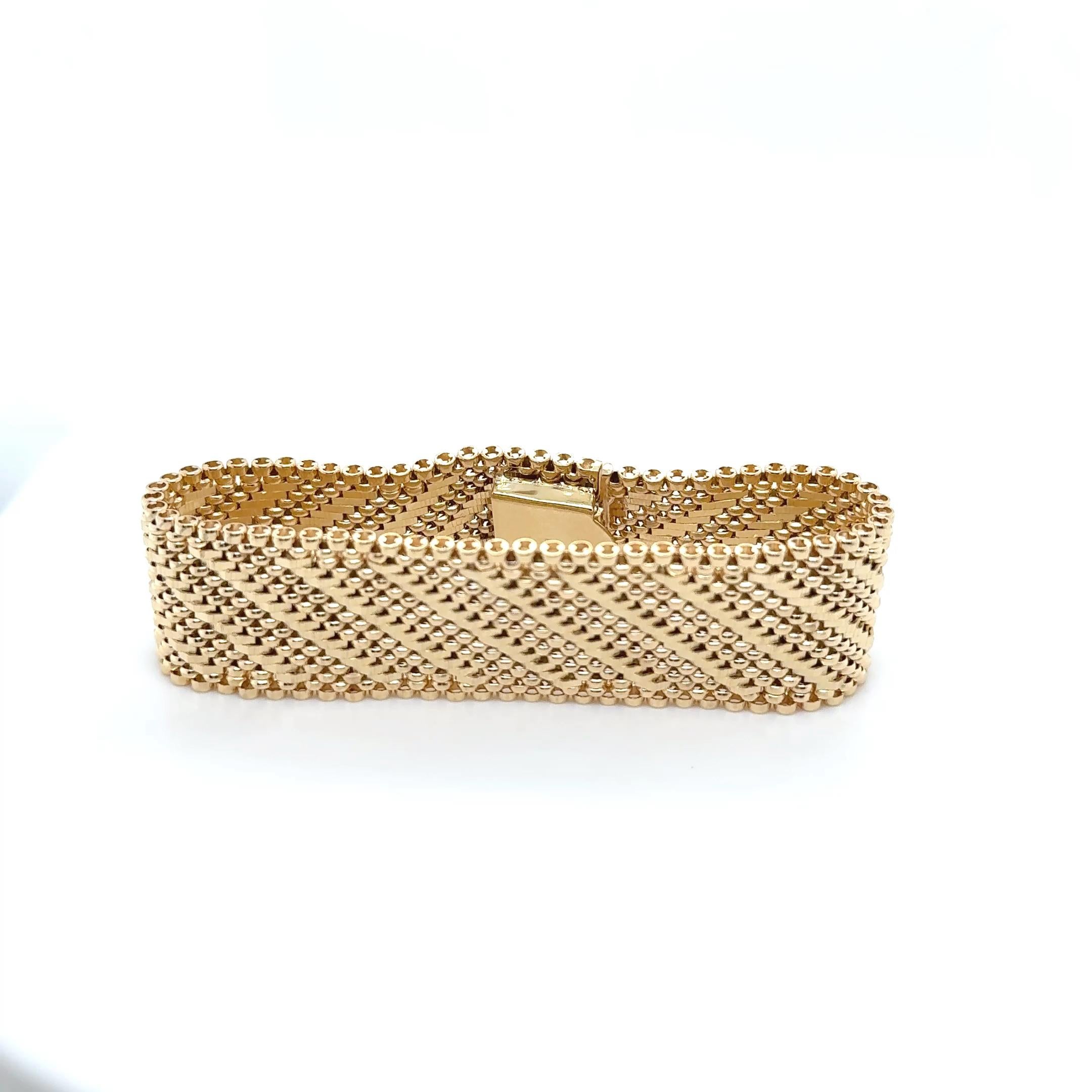 Bracciale Basket Weave in oro giallo 14K in vendita 1