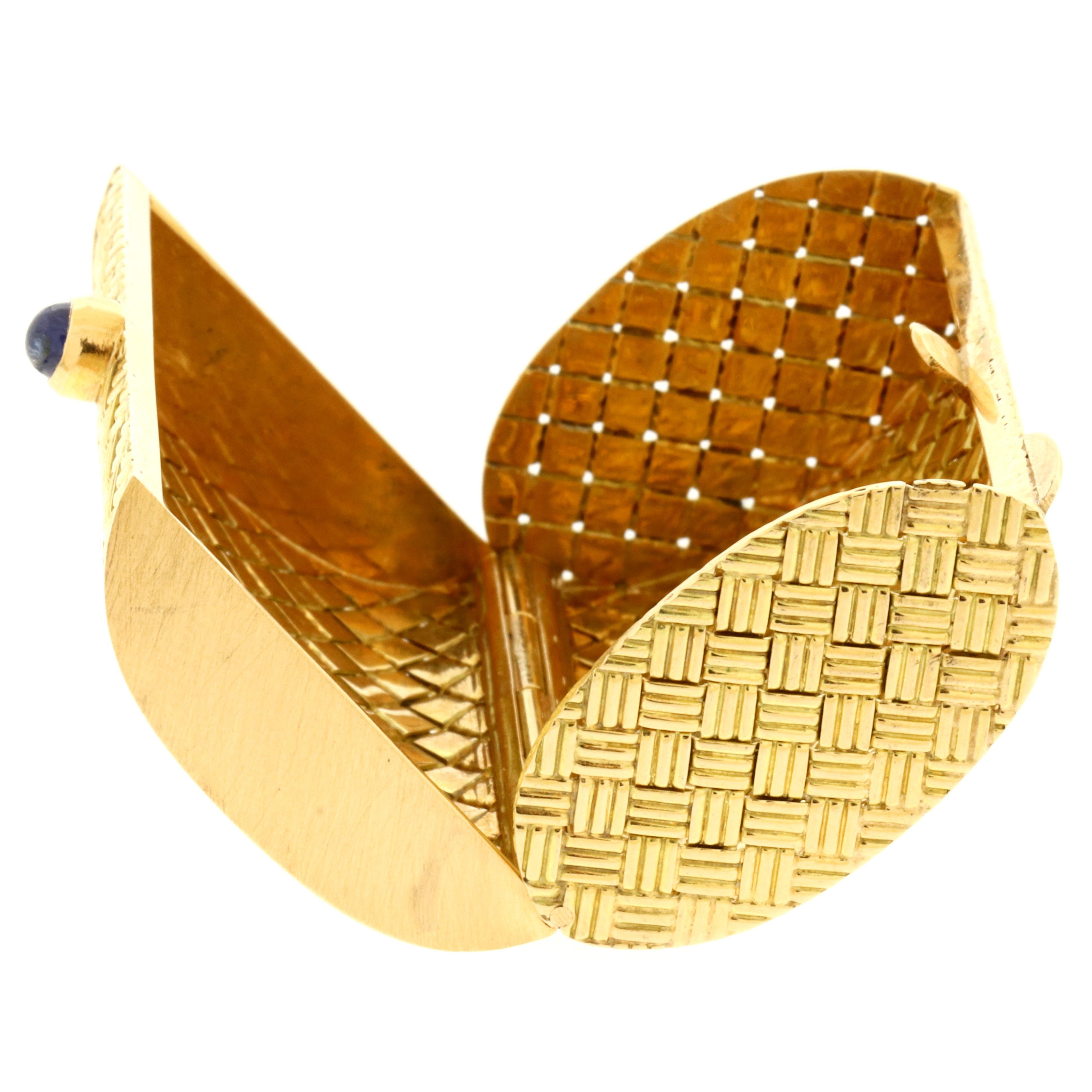 14 Karat Yellow Gold Basket Weave Sapphire Cabochon Pill Box Case Purse 1