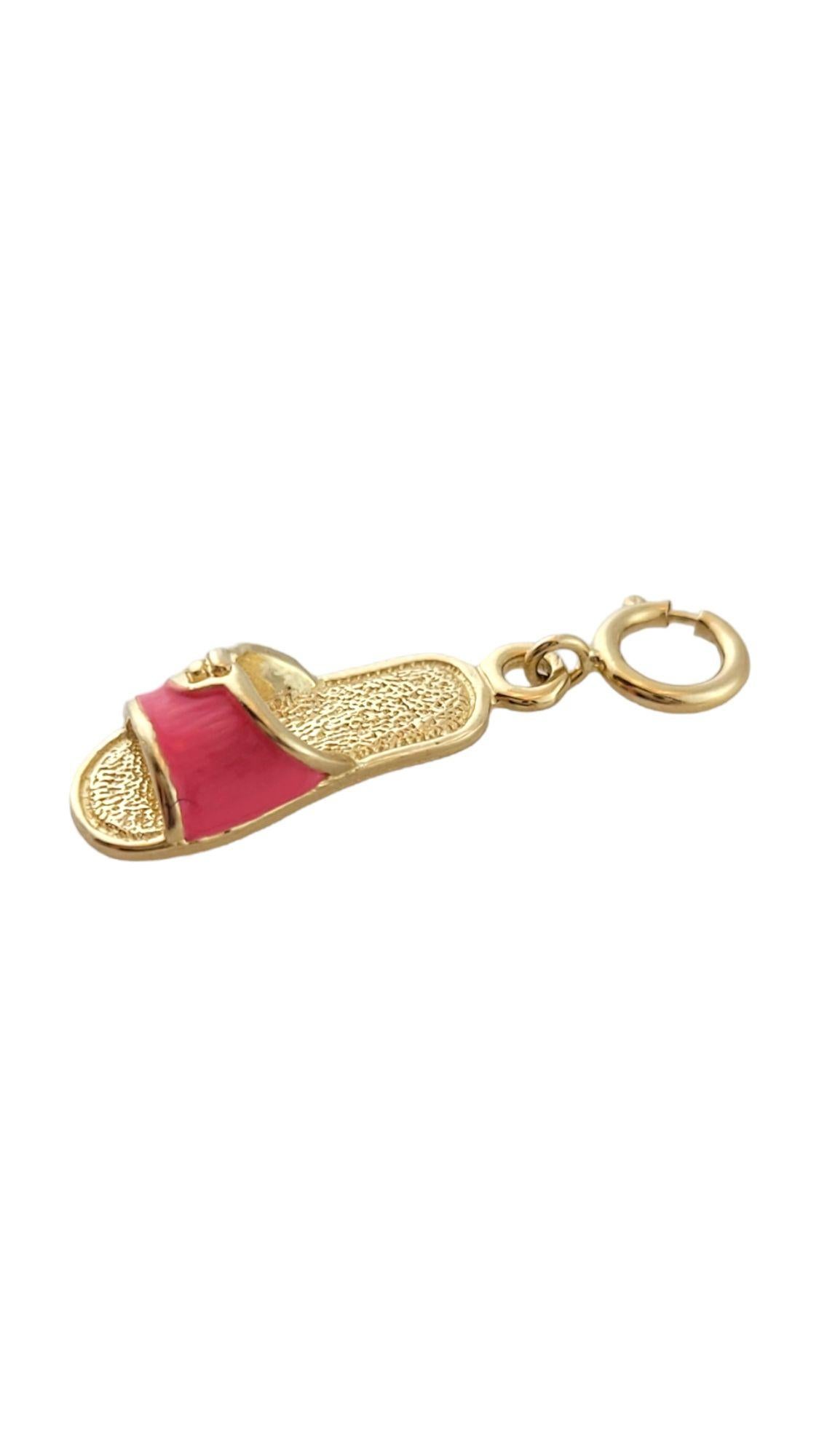 Vintage 14K Yellow Gold Beach Slide Charm

Take a trip to the beach with this adorable pink enamel beach slide charm!

Size: 18.6 mm X 7.1 mm

Weight: 1.5 g/1.0 dwt

Hallmark: 14K OD

Very good condition, professionally polished.

Will come packaged