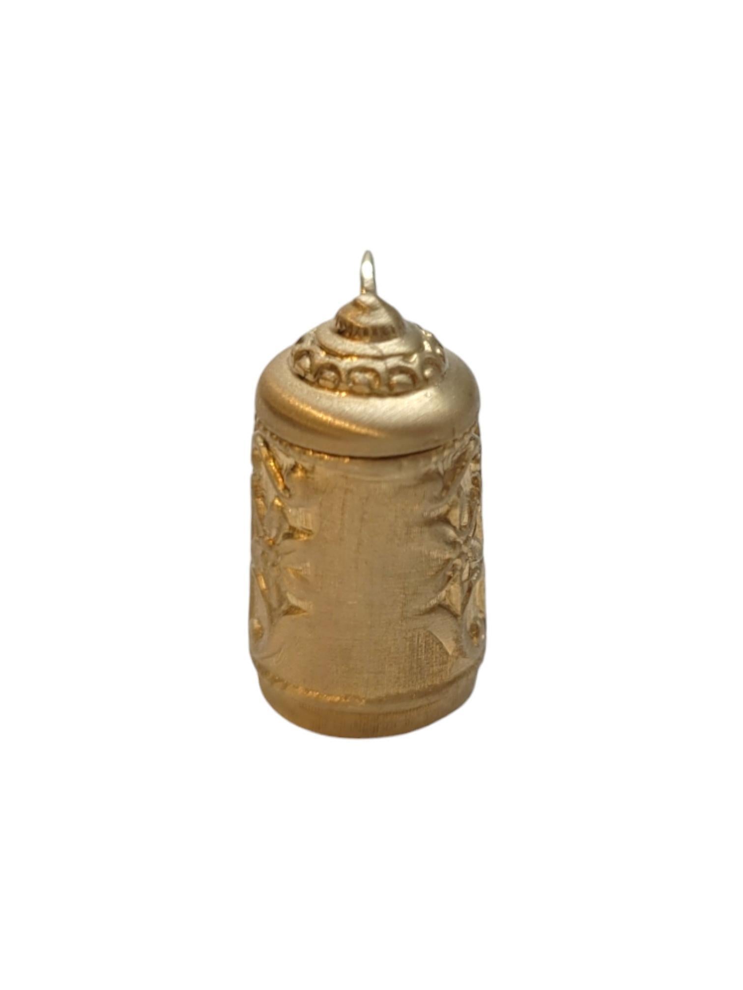 Breloque Beer Stein en or jaune 14 carats n° 18648 Bon état - En vente à Washington Depot, CT
