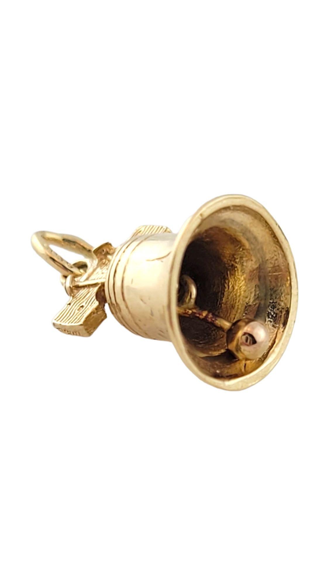 Donna Charm a campana in oro giallo 14K #14426