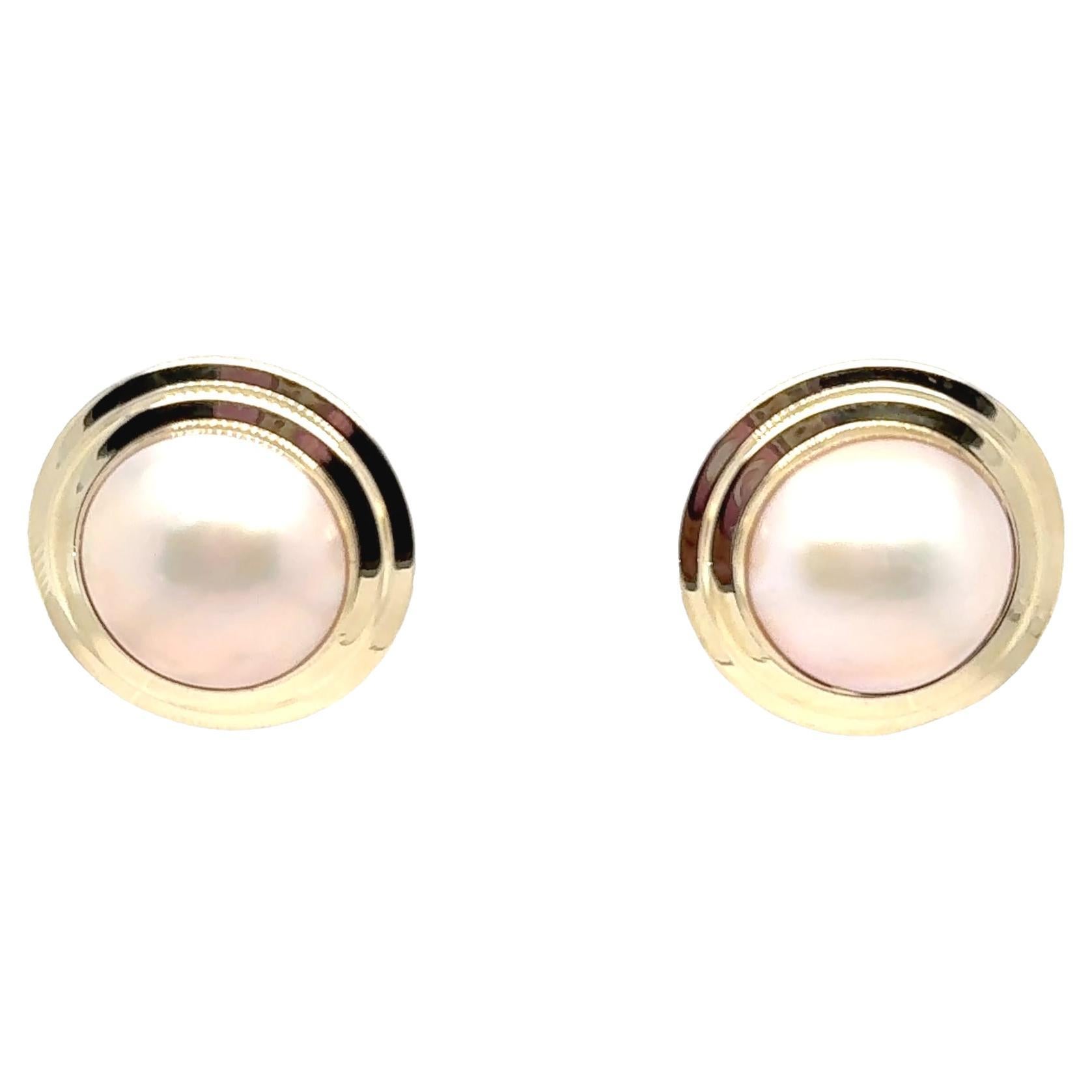 Pendientes de oro amarillo de 14 quilates con perlas Mabe engarzadas en bisel