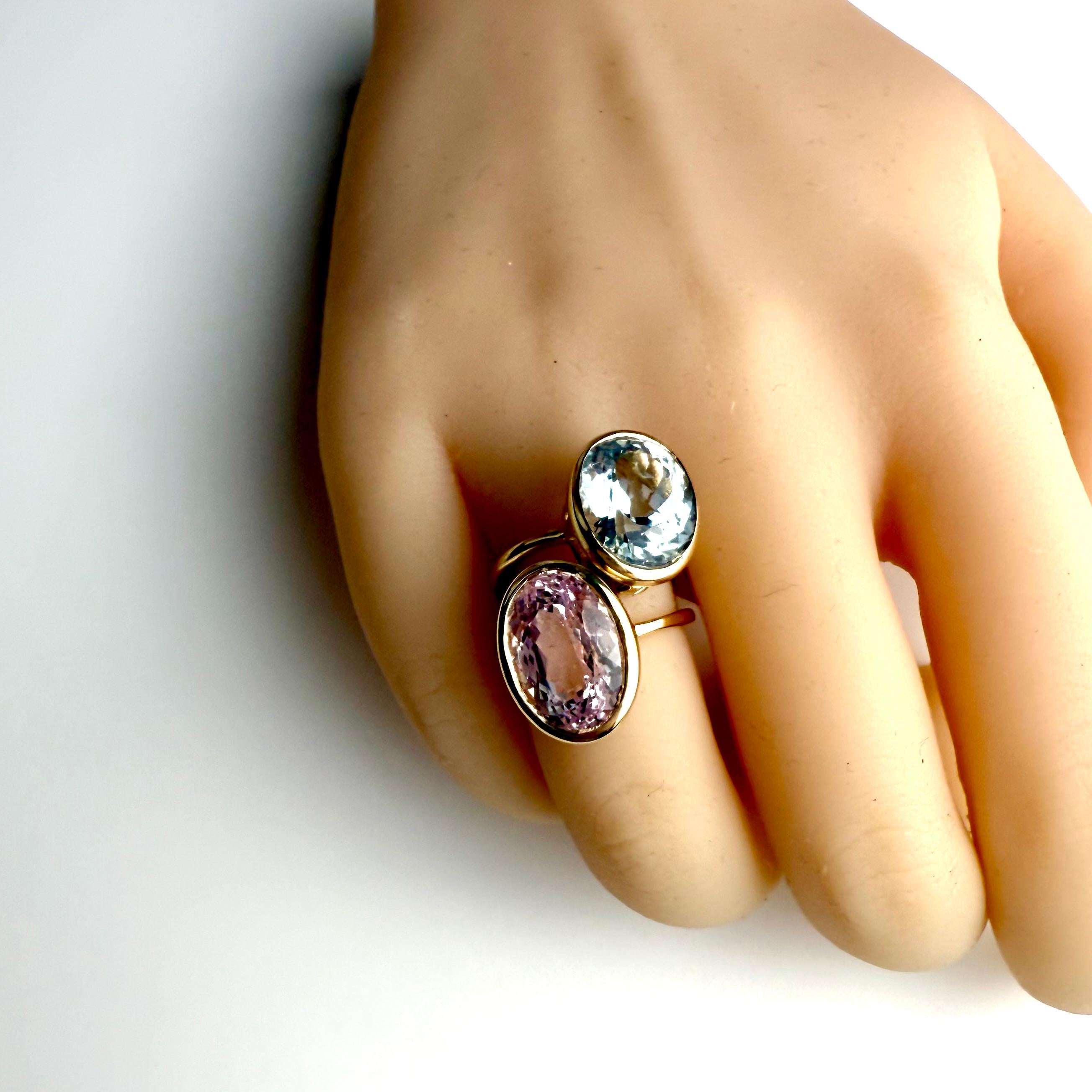 Bague solitaire en or jaune 14K sertie d'un chaton en aigue-marine ovale pesant 6,85 carats en vente 1