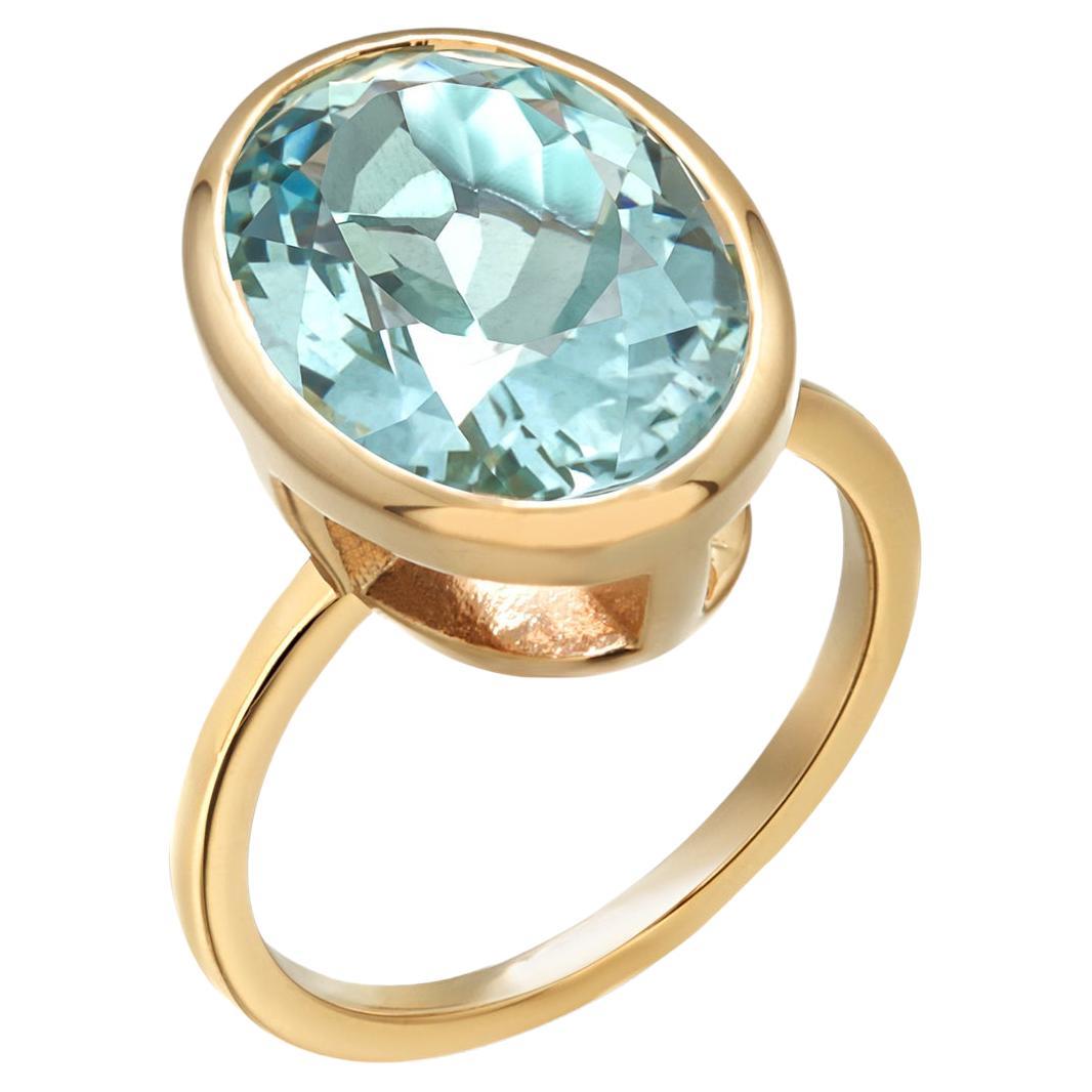 Bague solitaire en or jaune 14K sertie d'un chaton en aigue-marine ovale pesant 6,85 carats en vente