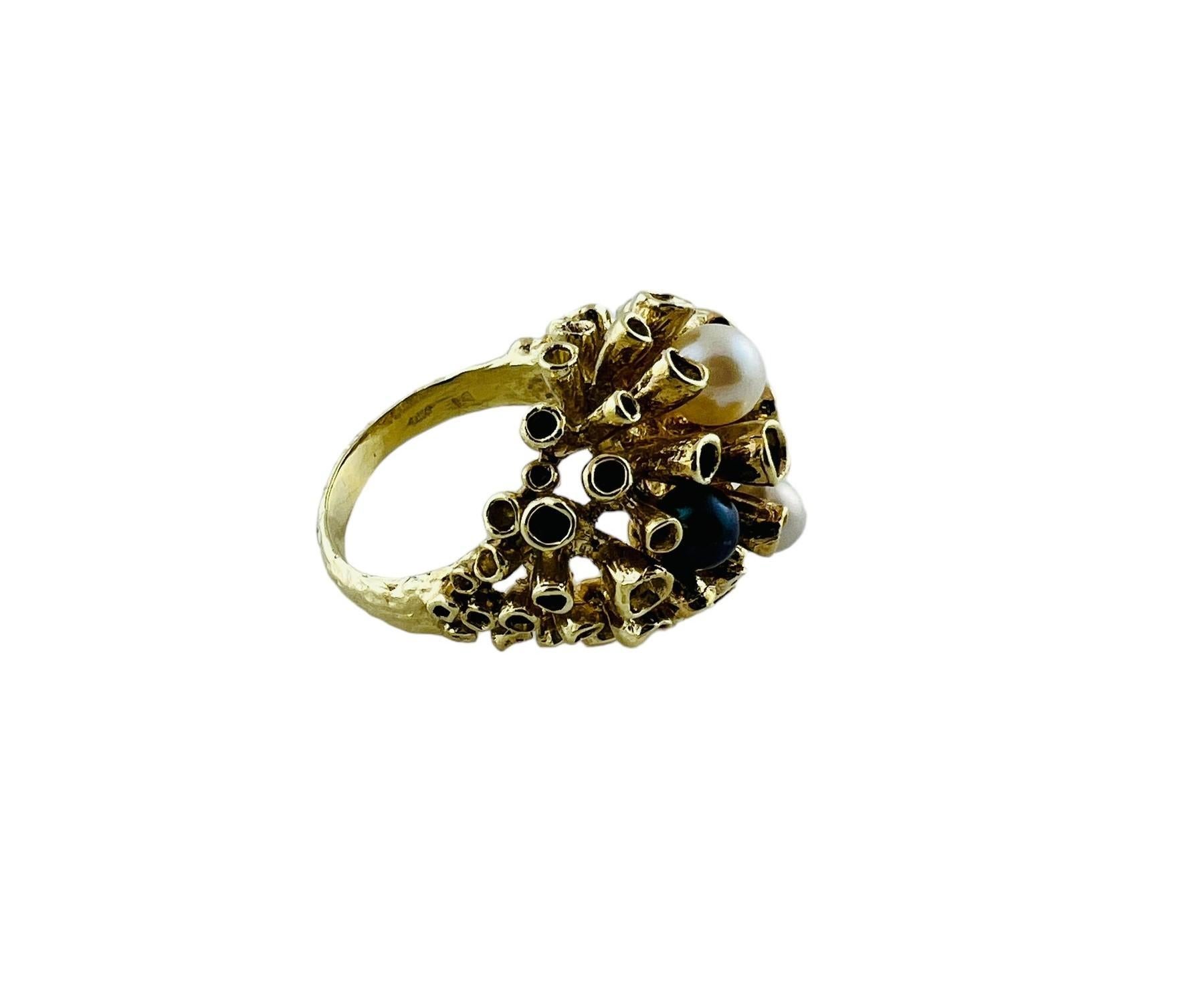 14K Yellow Gold Black and White Pearl Dome Ring #16683 For Sale 1