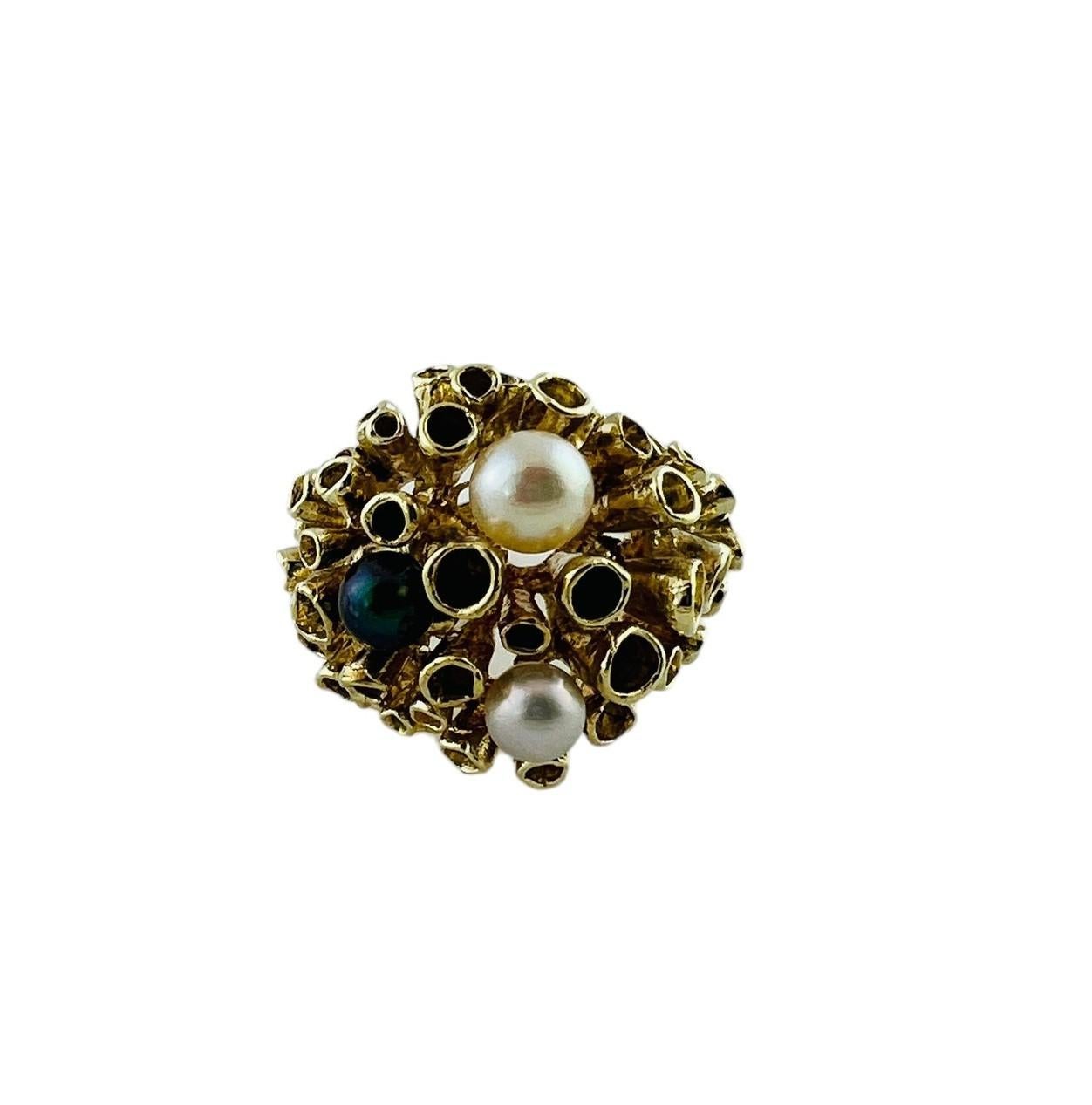 14K Yellow Gold Black and White Pearl Dome Ring #16683 For Sale 4