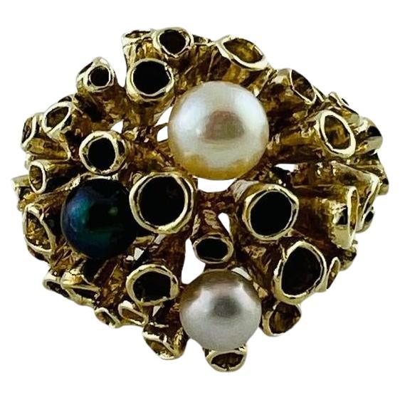 14K Yellow Gold Black and White Pearl Dome Ring #16683 For Sale